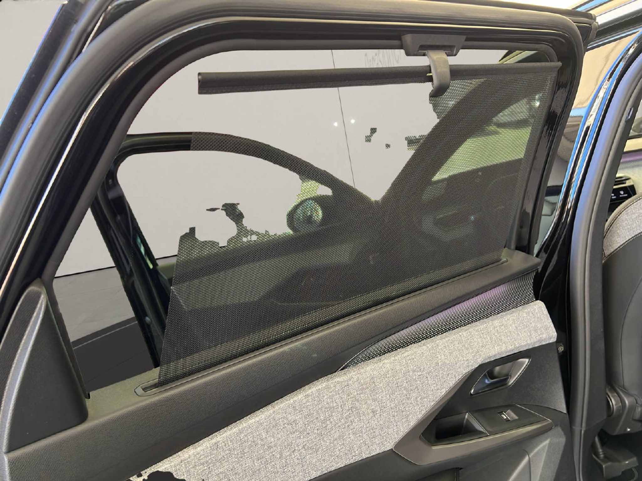 listing desktop thumbnail image 17