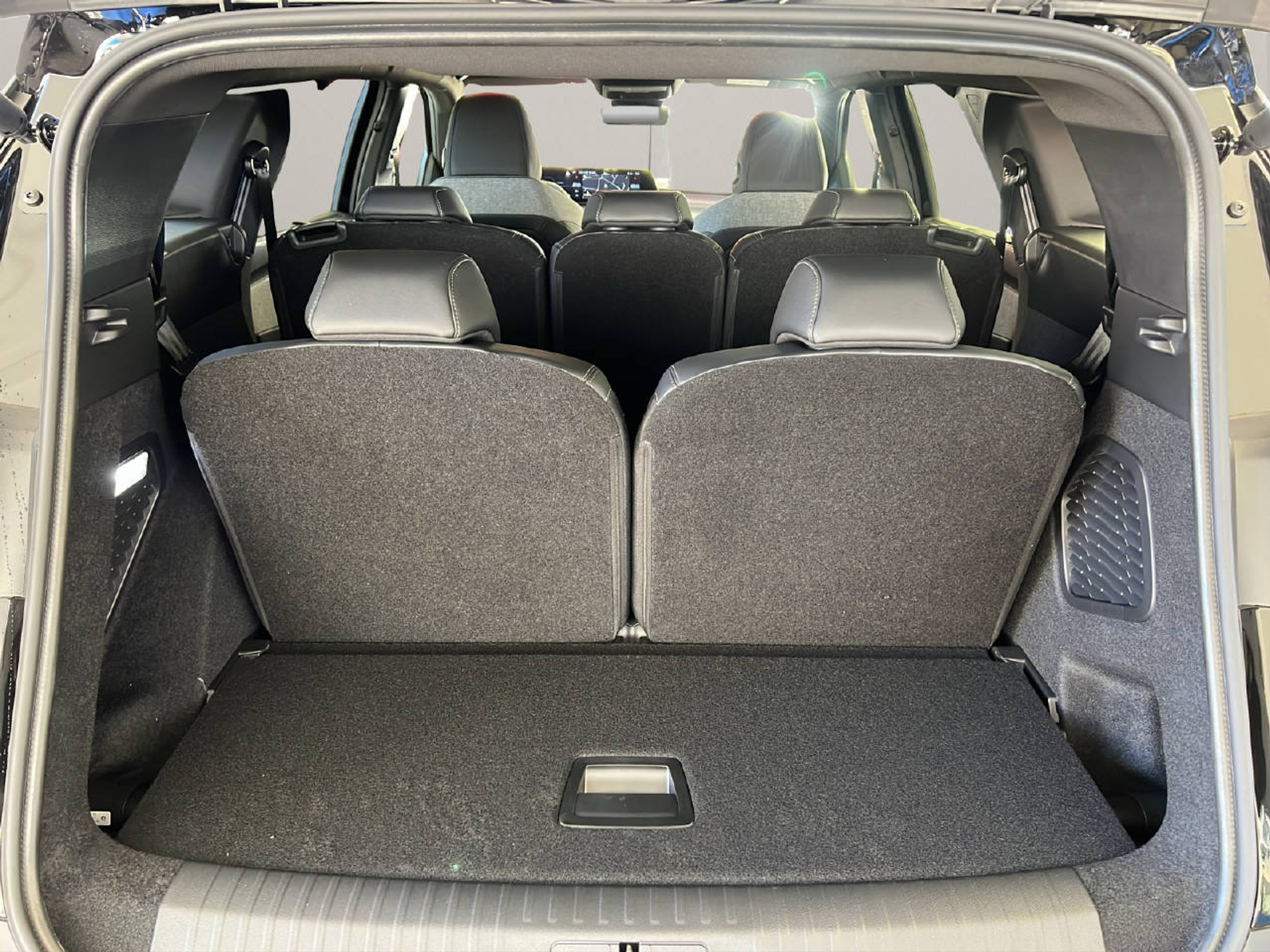 listing desktop thumbnail image 21