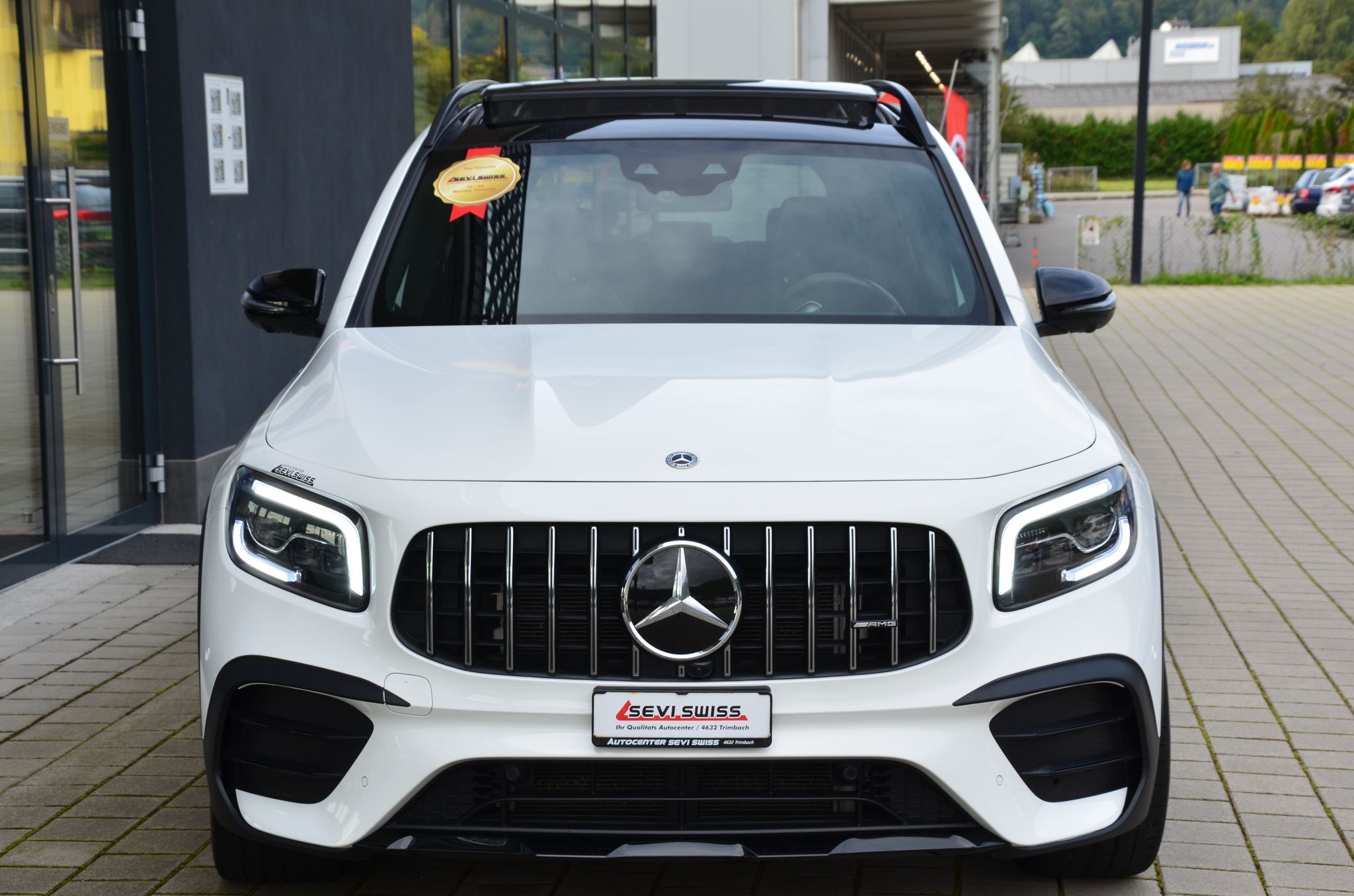 listing desktop thumbnail image 7