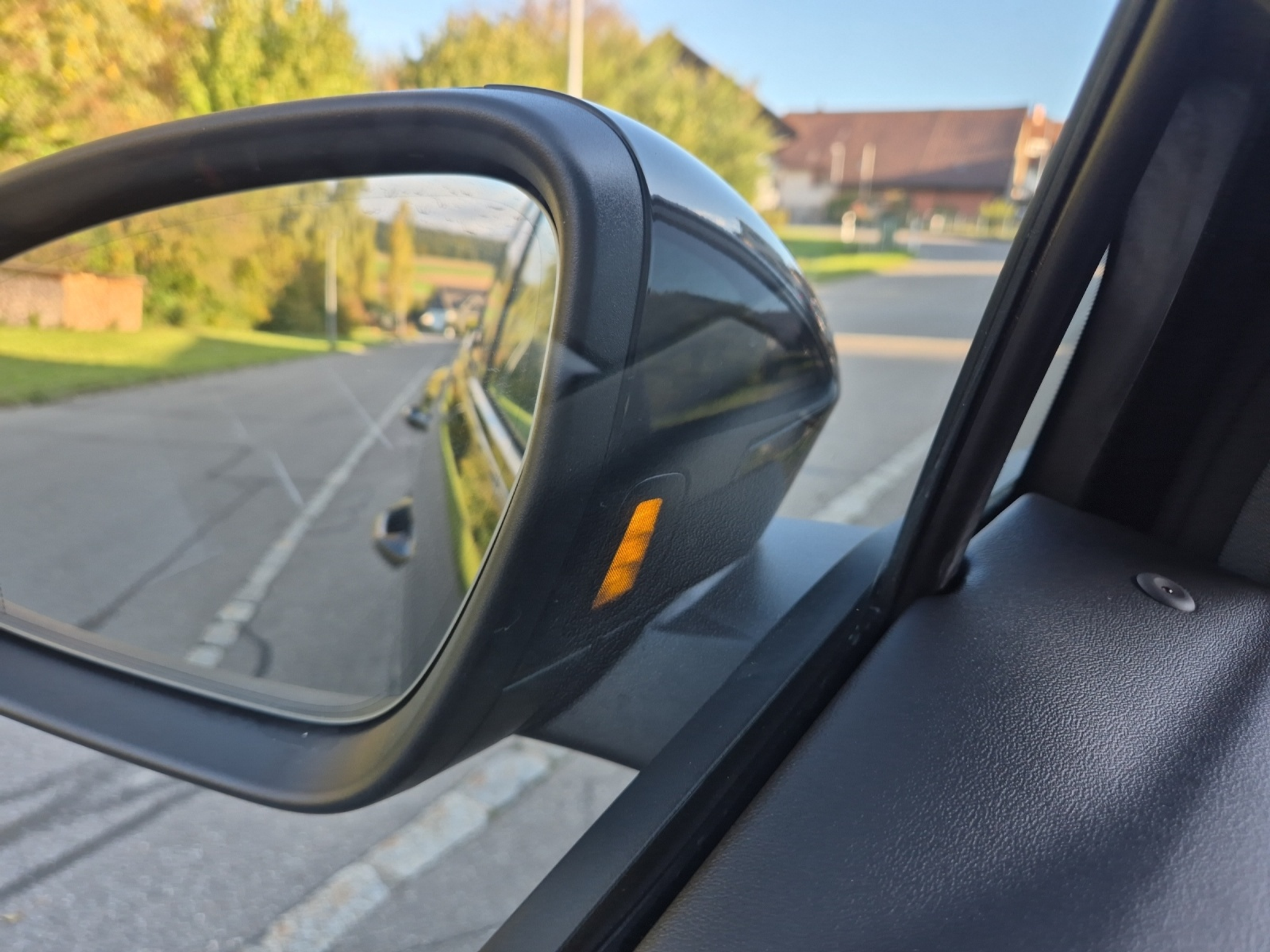 listing desktop thumbnail image 22