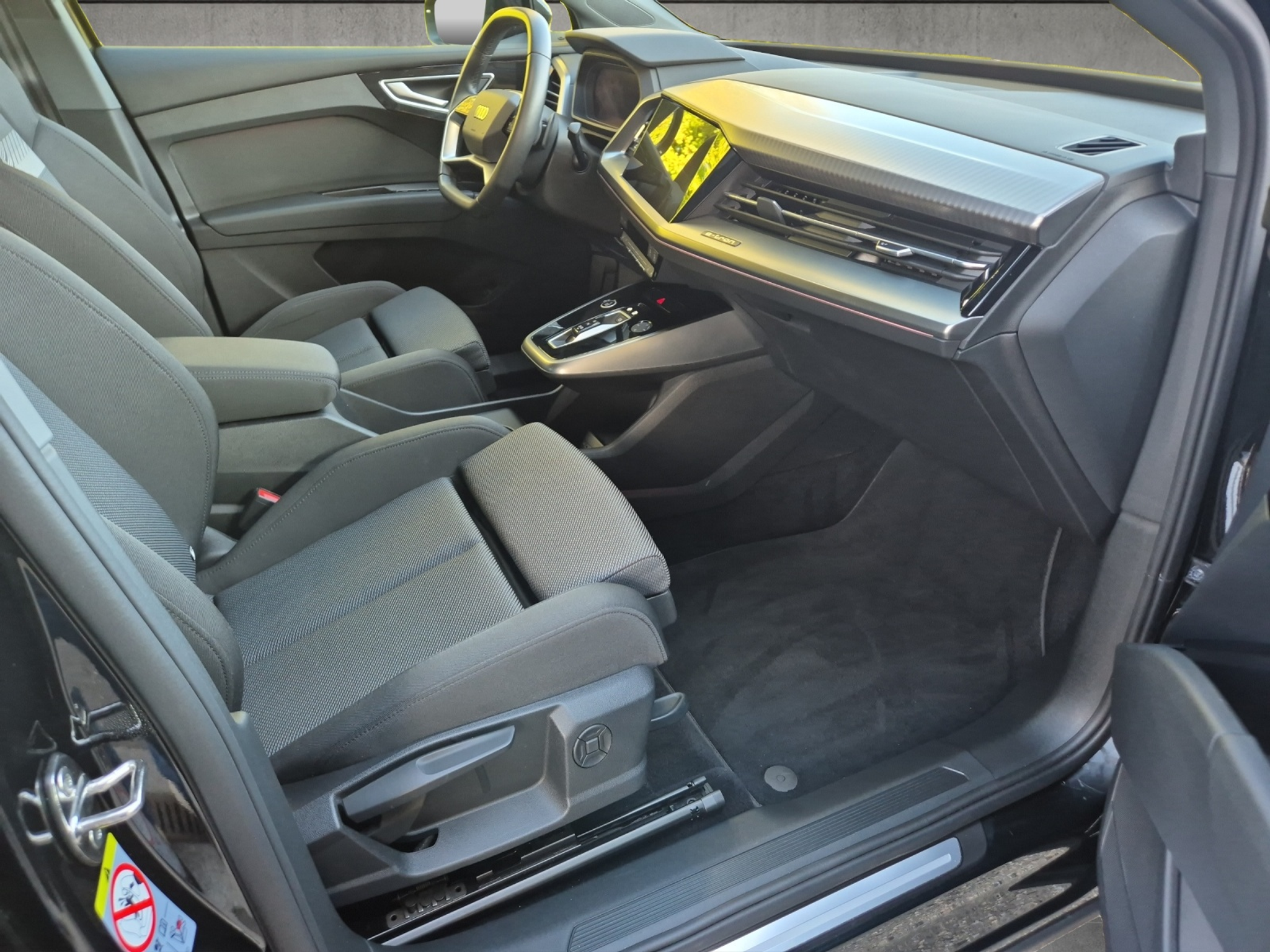 listing desktop thumbnail image 17