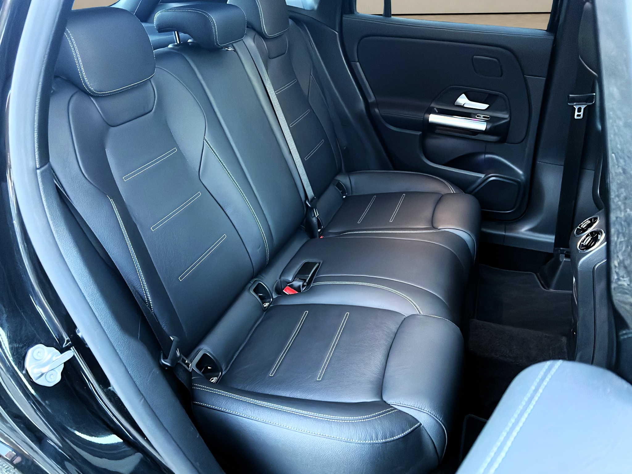 listing desktop thumbnail image 14