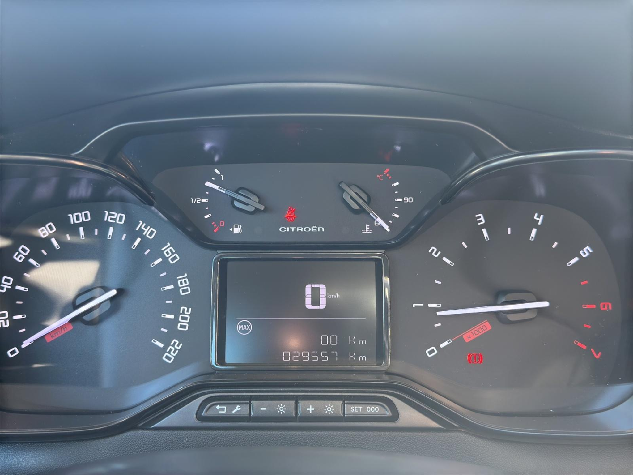 listing desktop thumbnail image 9