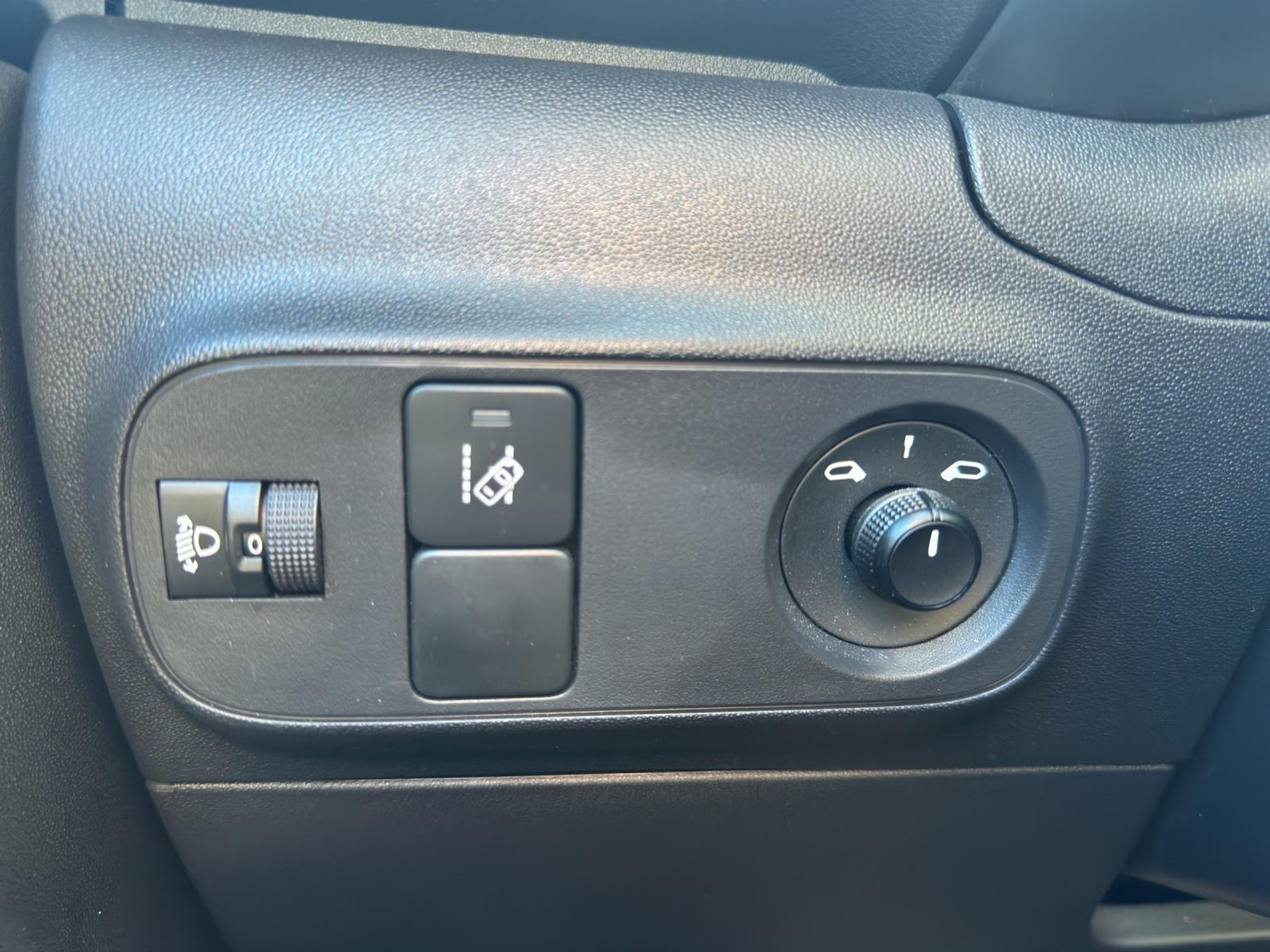 listing desktop thumbnail image 16