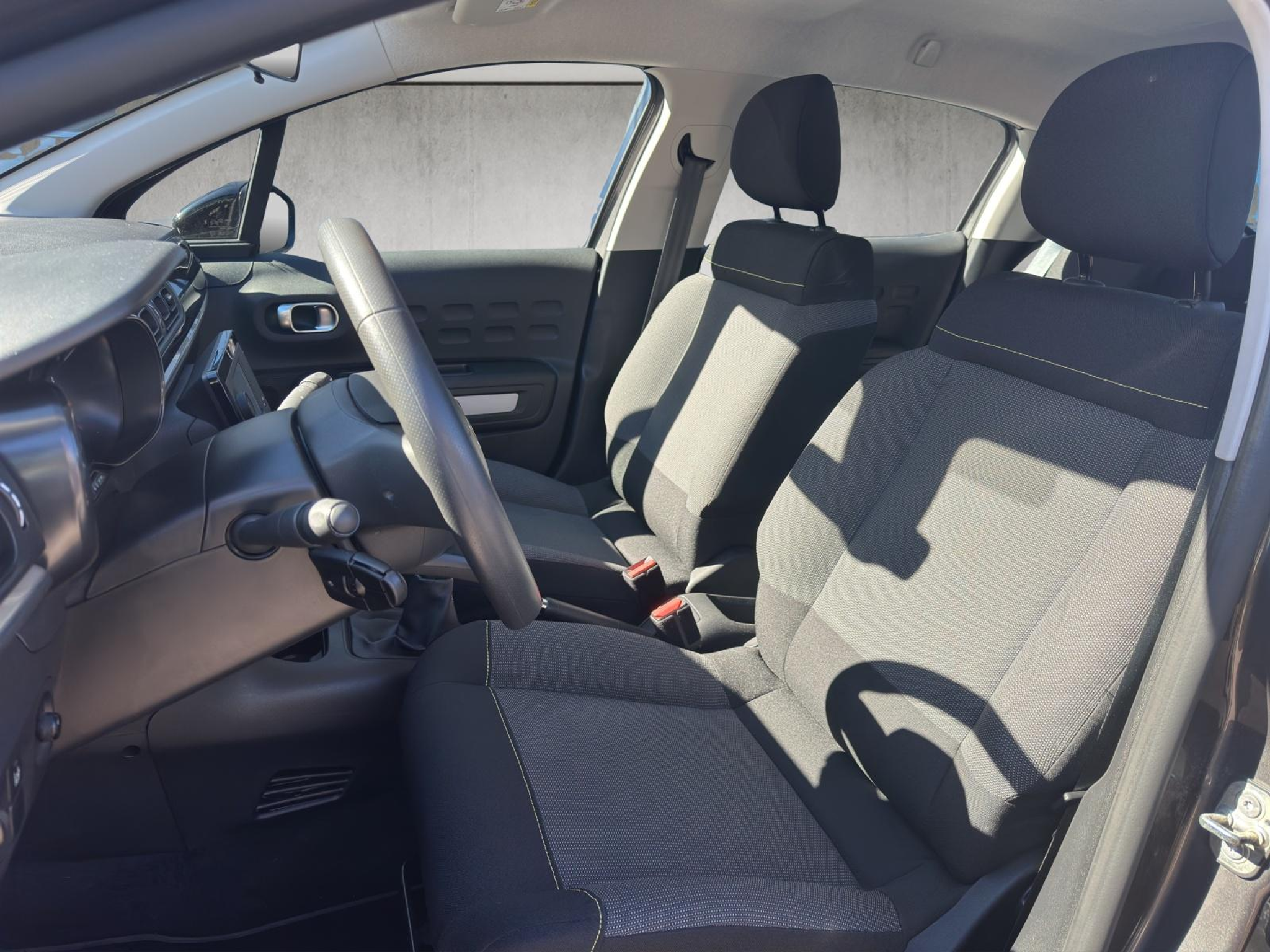 listing desktop thumbnail image 7