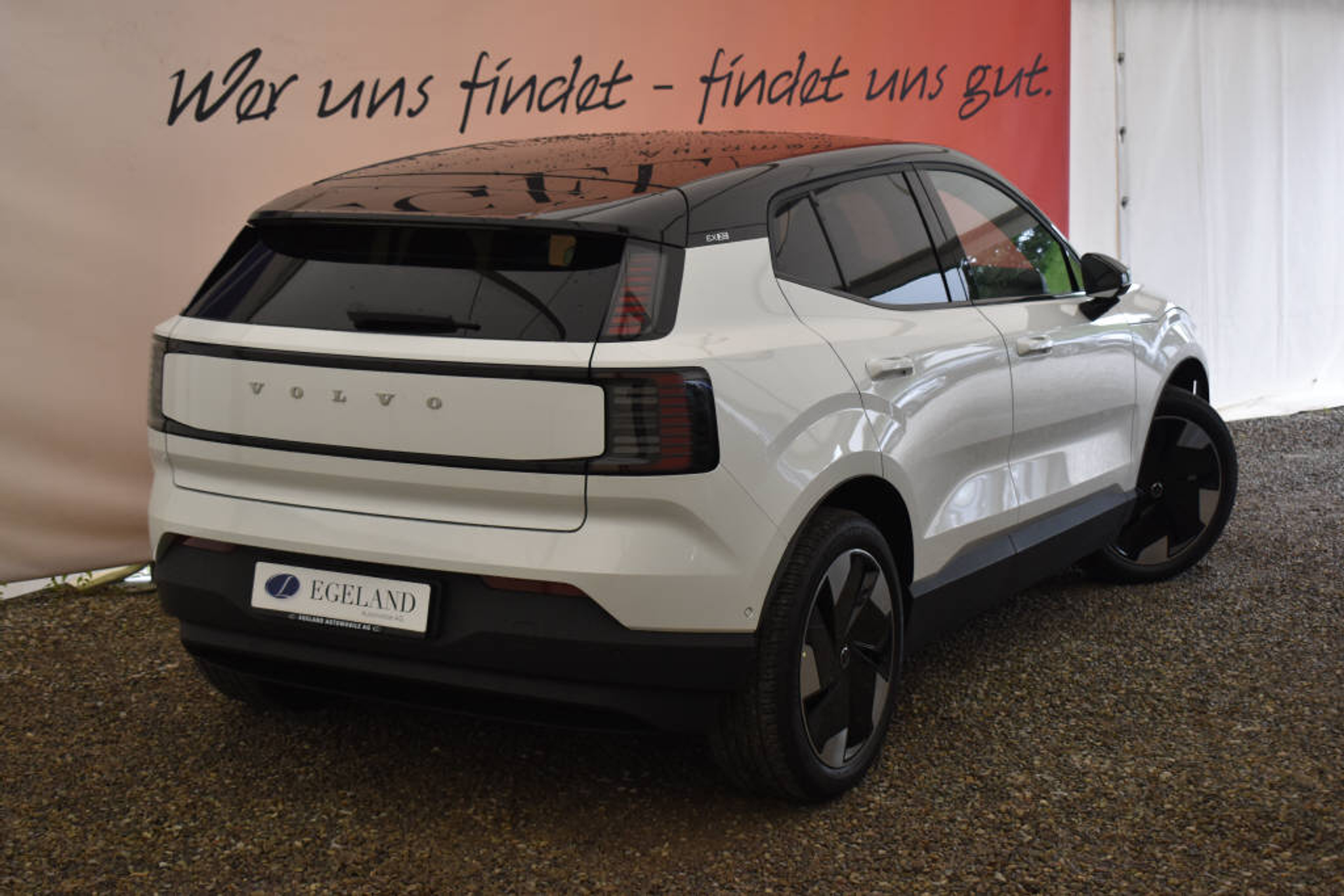 listing desktop thumbnail image 3