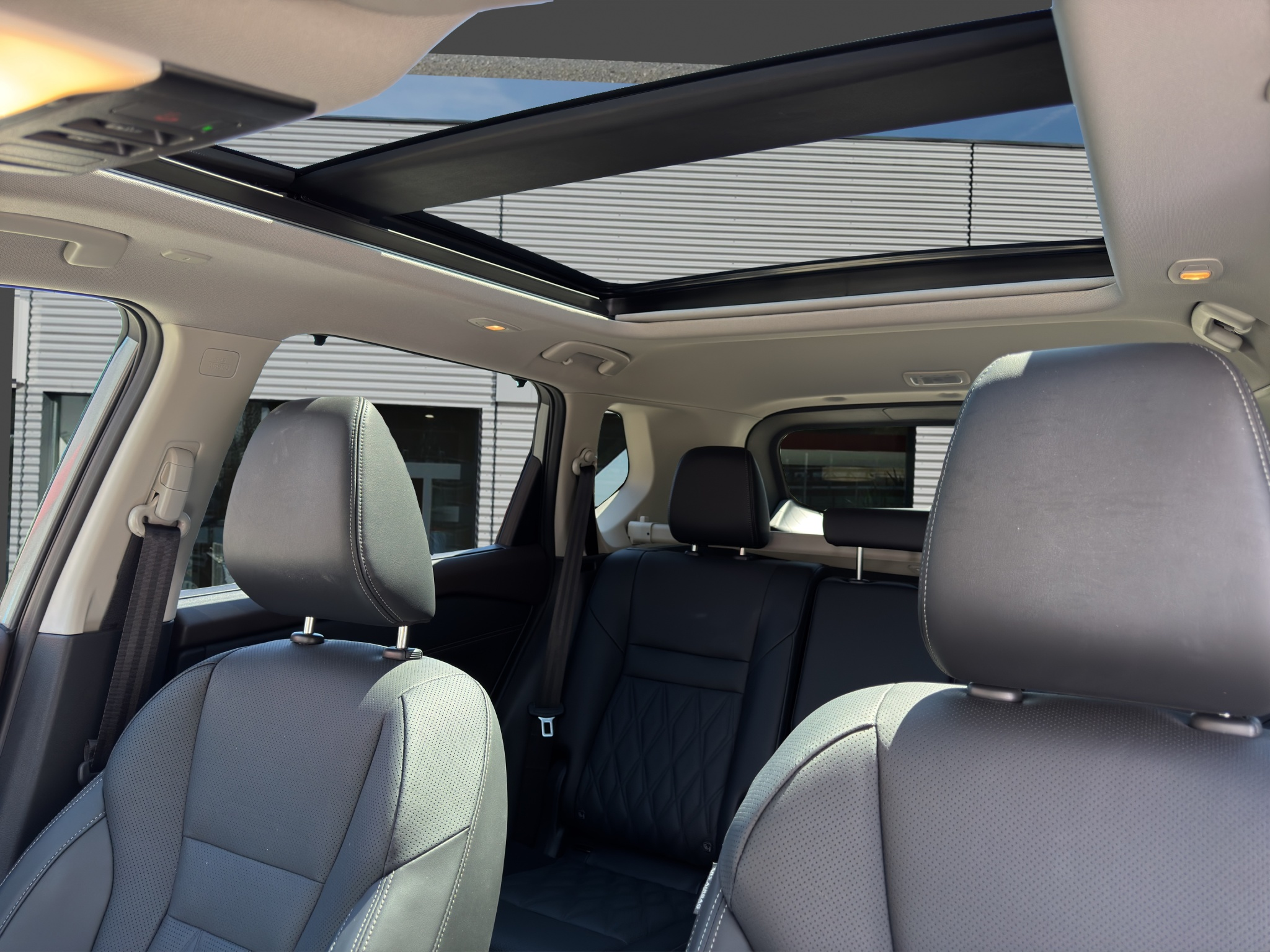 listing desktop thumbnail image 18