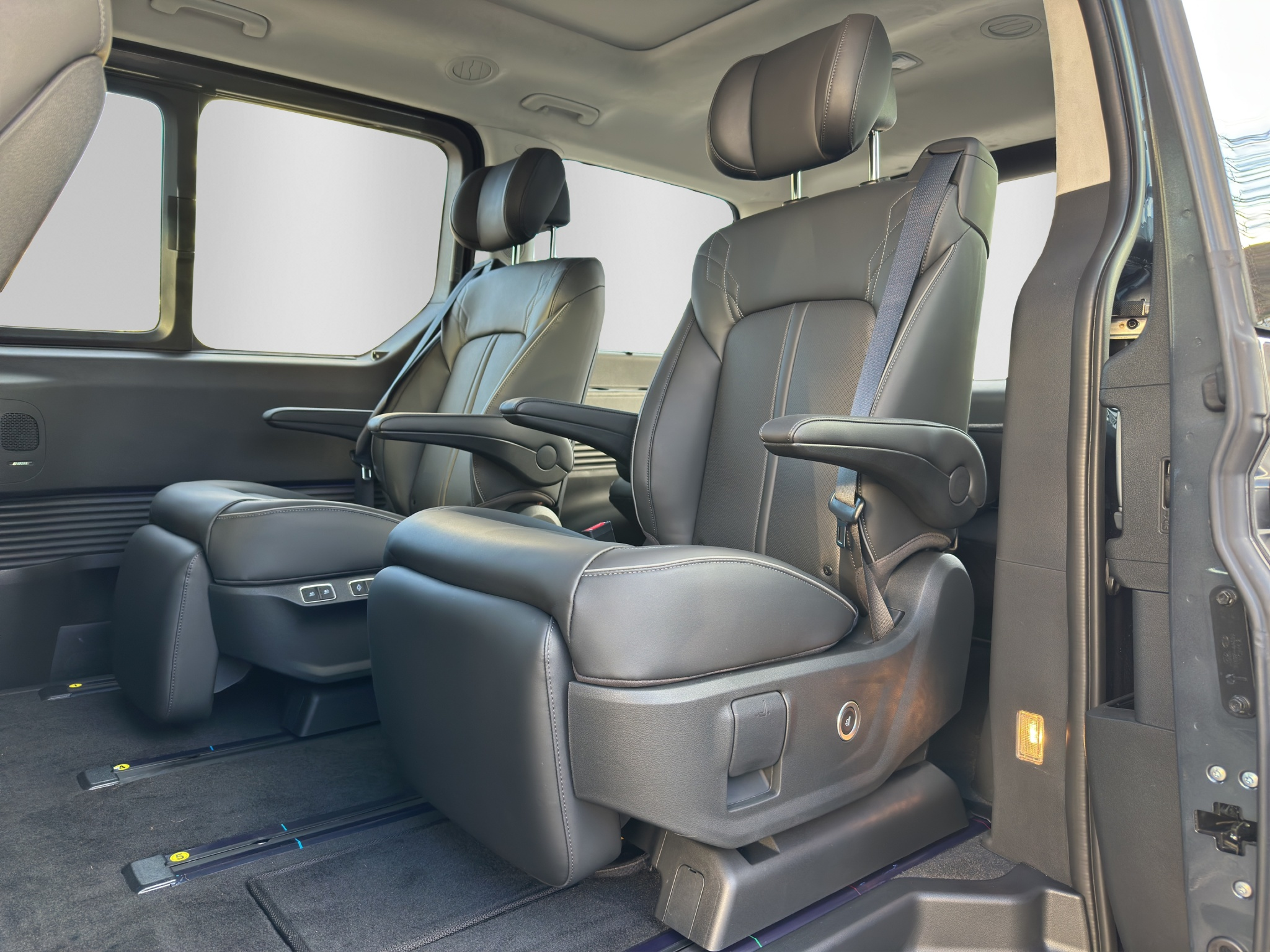 listing desktop thumbnail image 10