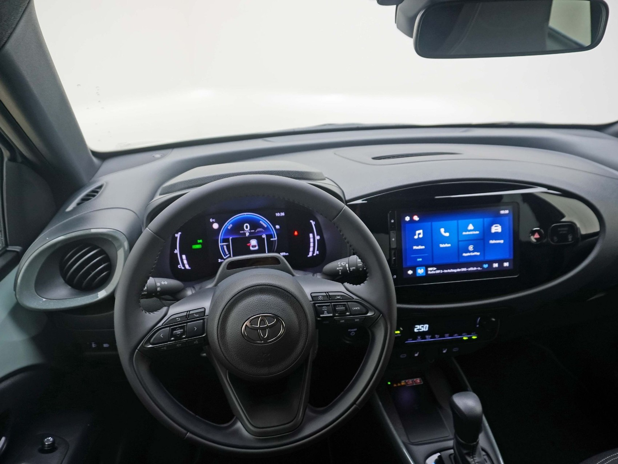 listing desktop thumbnail image 9