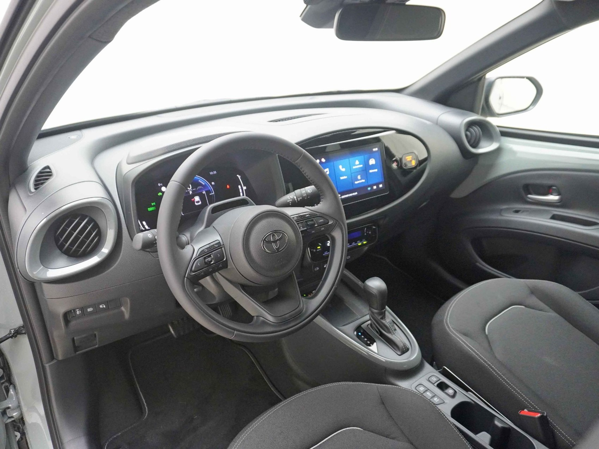 listing desktop thumbnail image 7