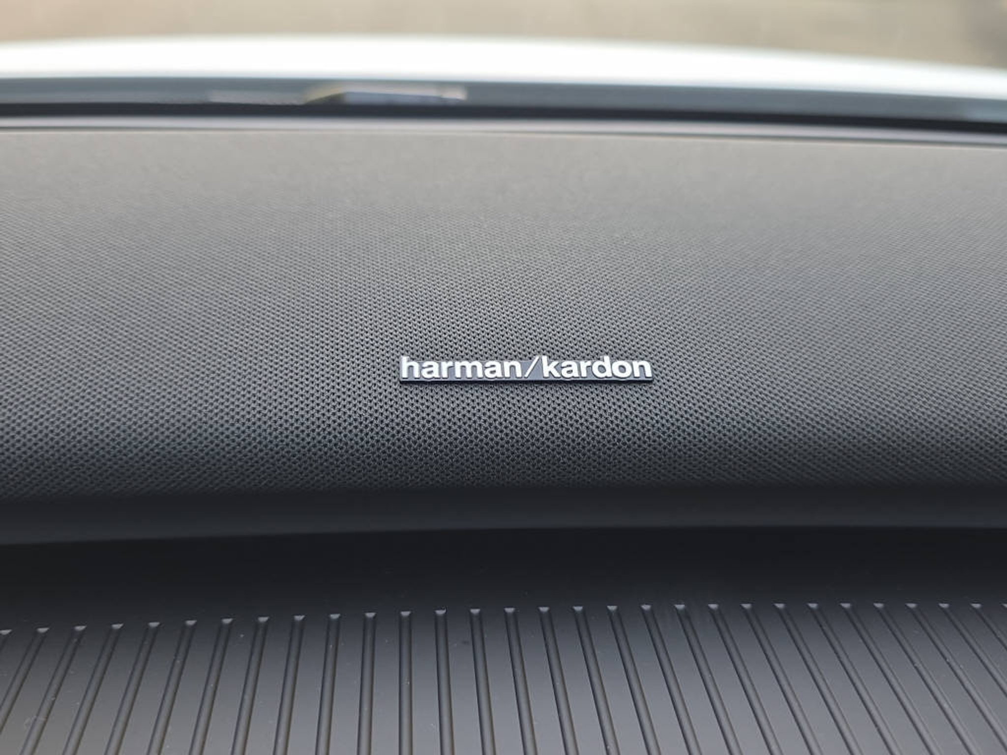 listing desktop thumbnail image 24