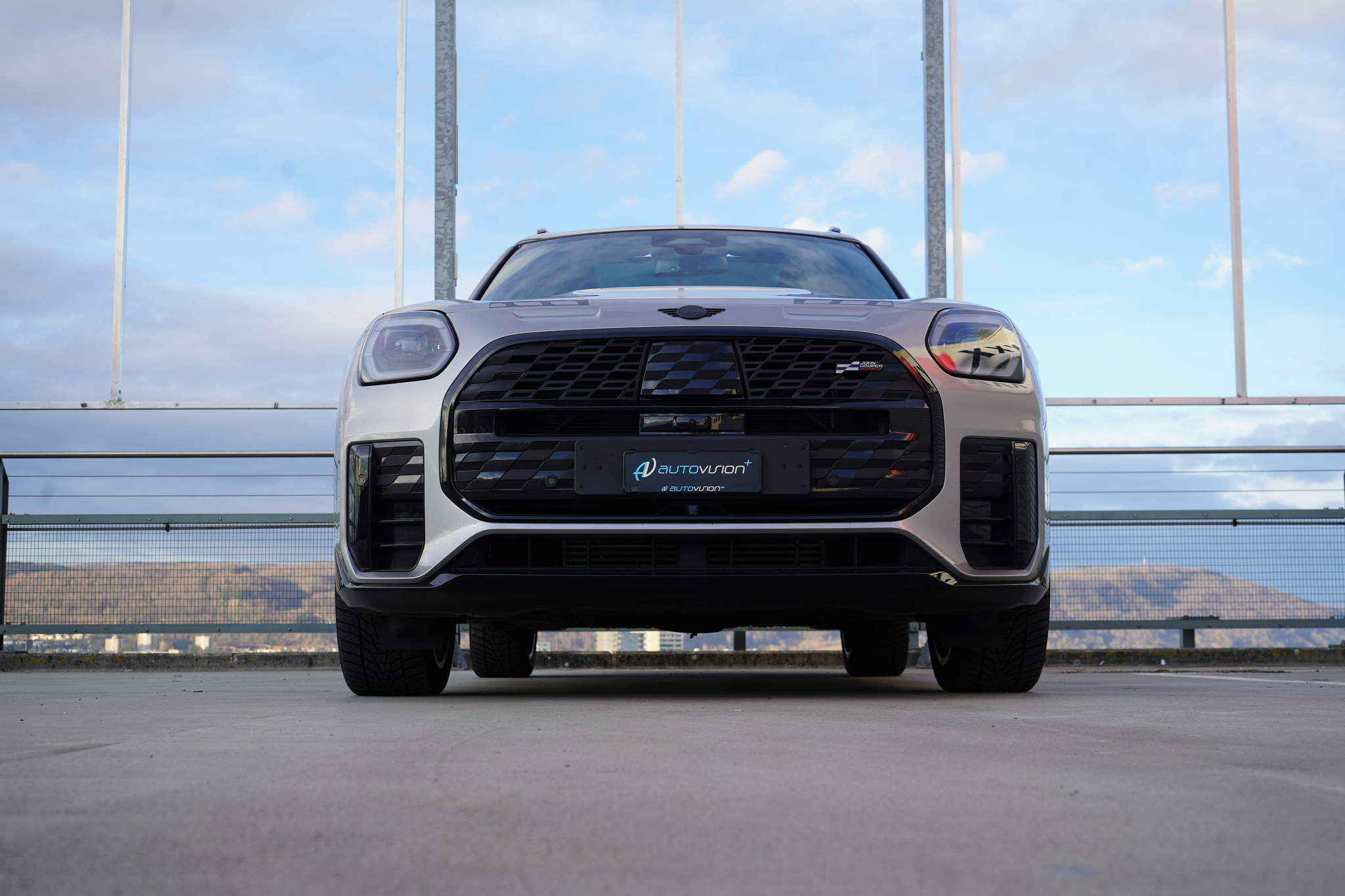 listing desktop thumbnail image 15