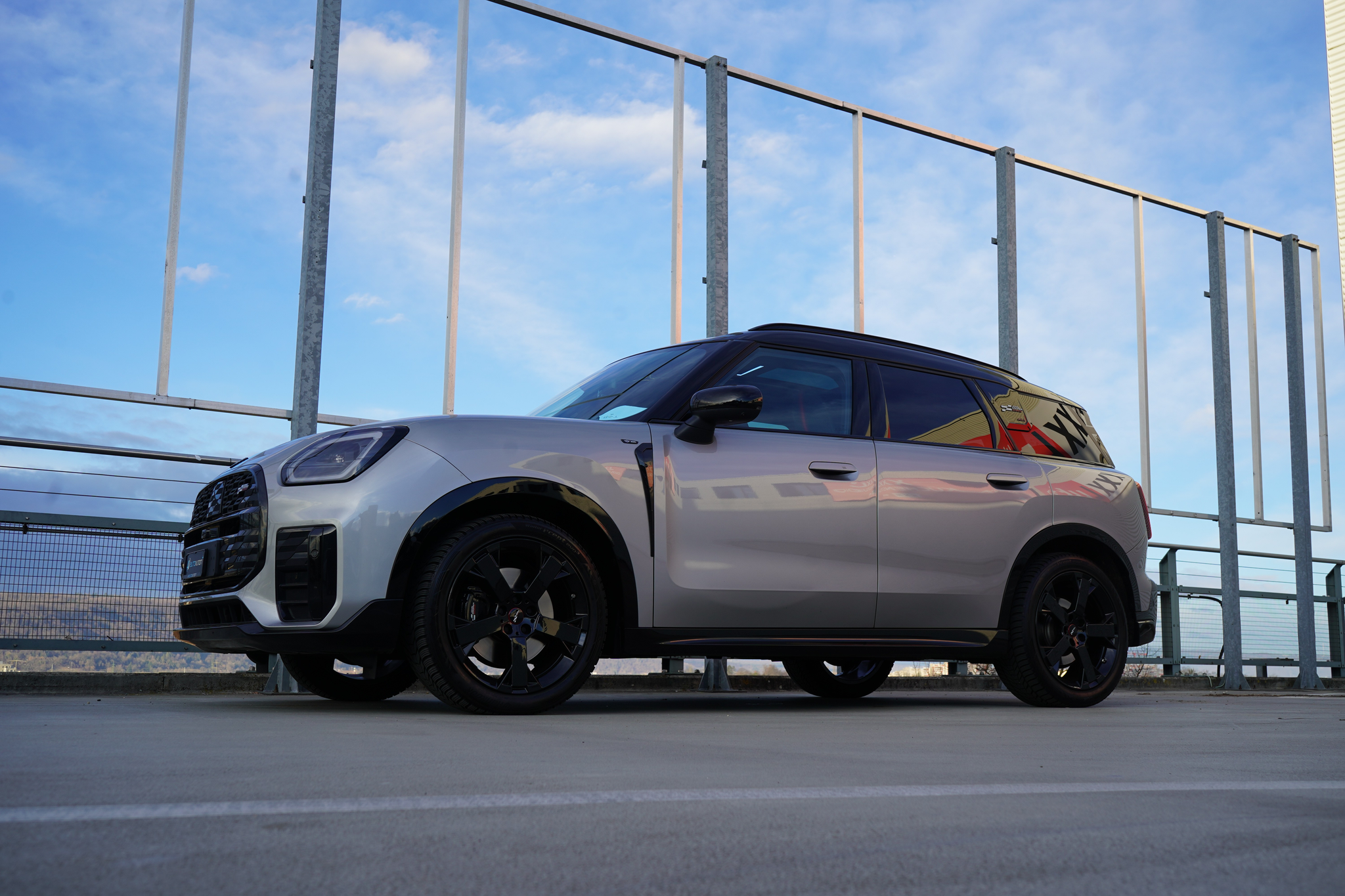 listing desktop thumbnail image 13