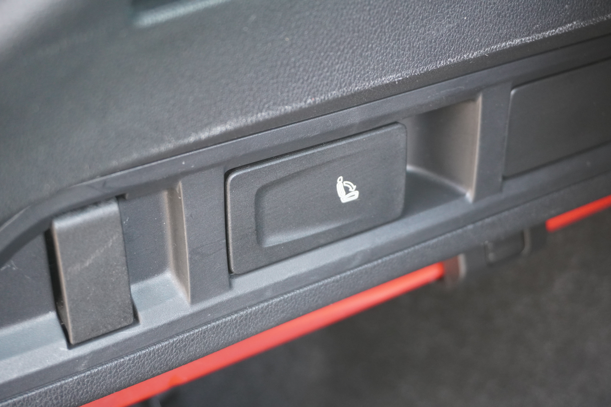 listing desktop thumbnail image 10