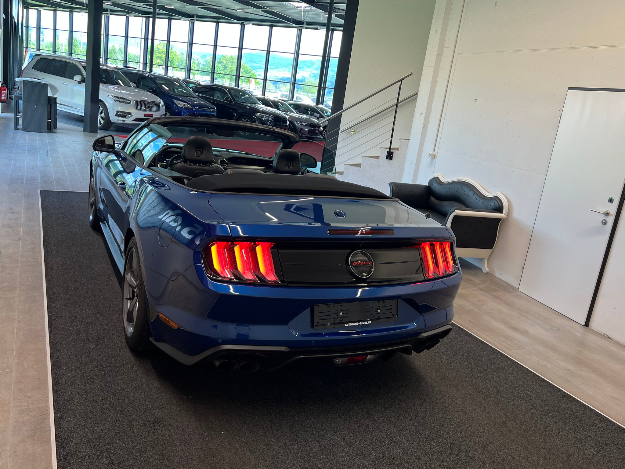 listing desktop thumbnail image 7