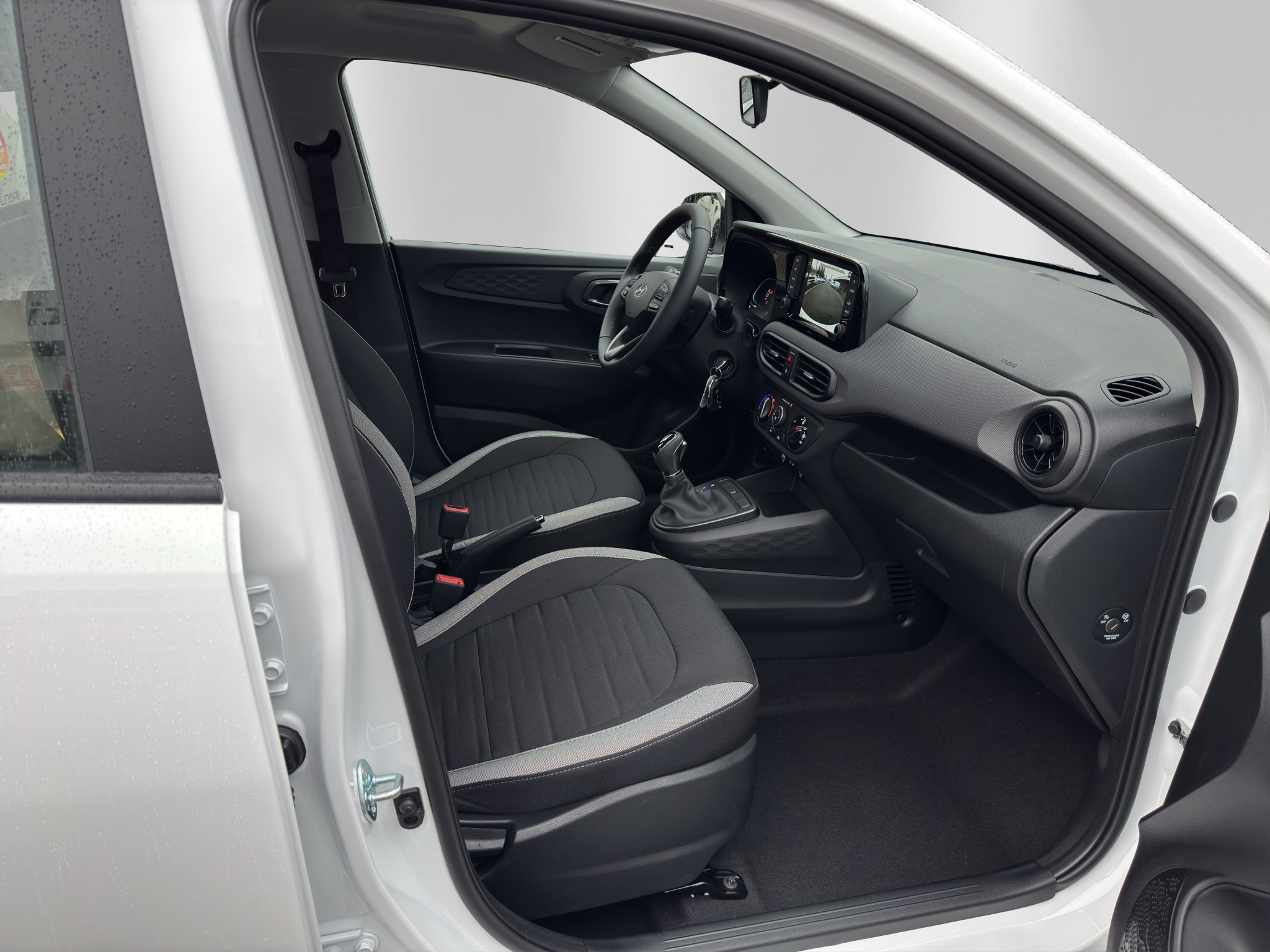 listing desktop thumbnail image 12