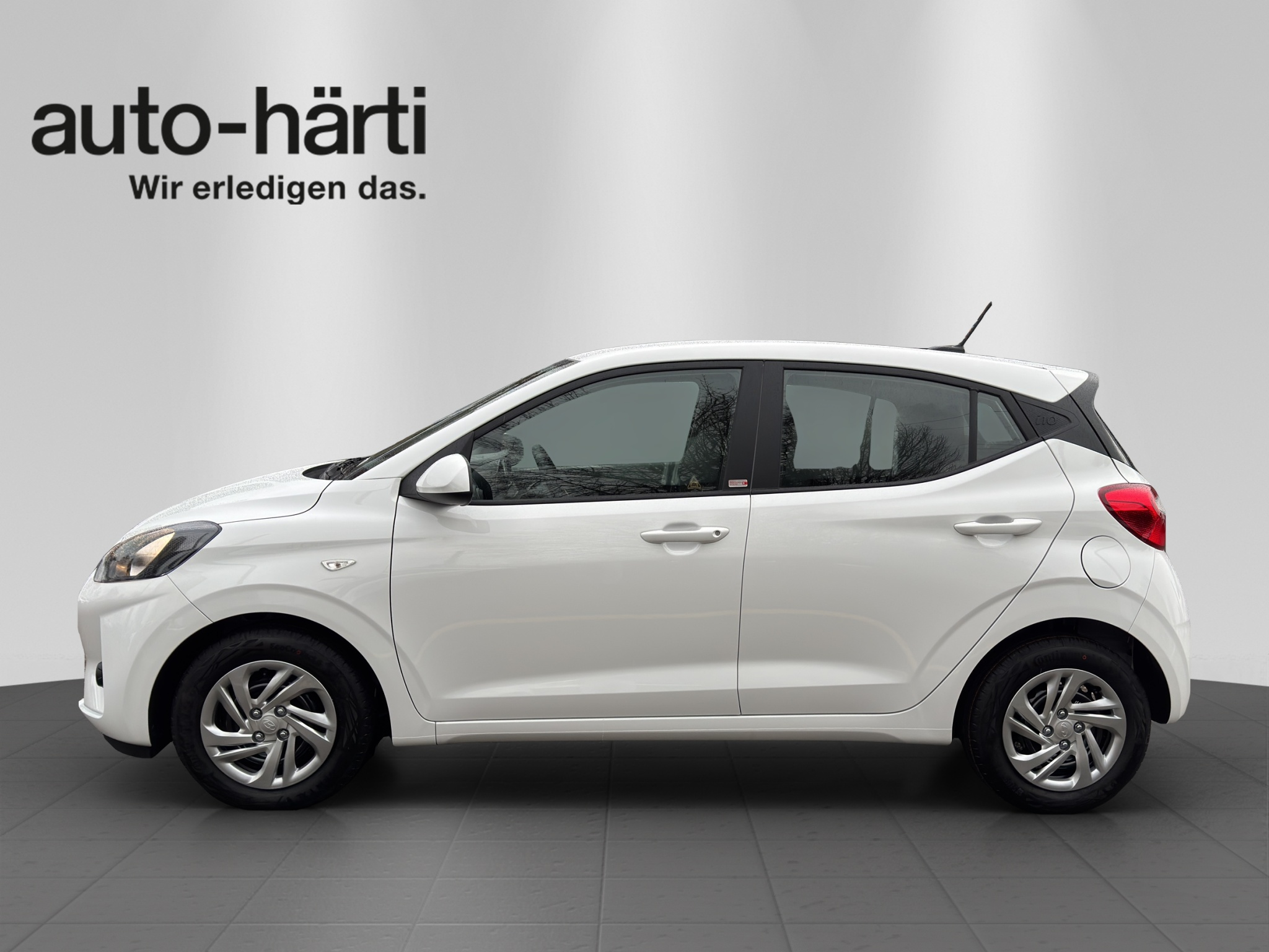 listing desktop thumbnail image 1