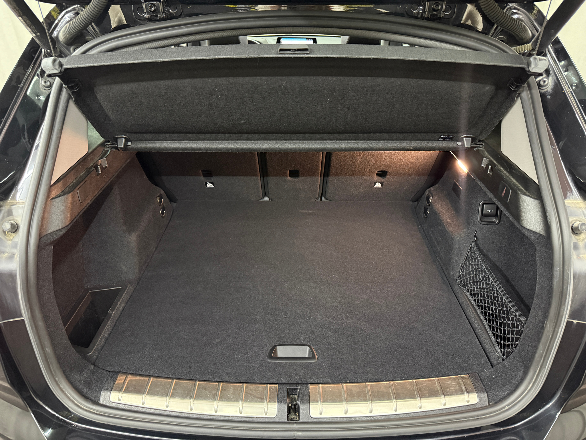 listing desktop thumbnail image 17