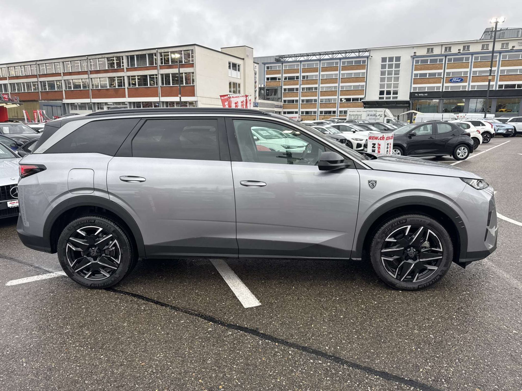 listing desktop thumbnail image 10