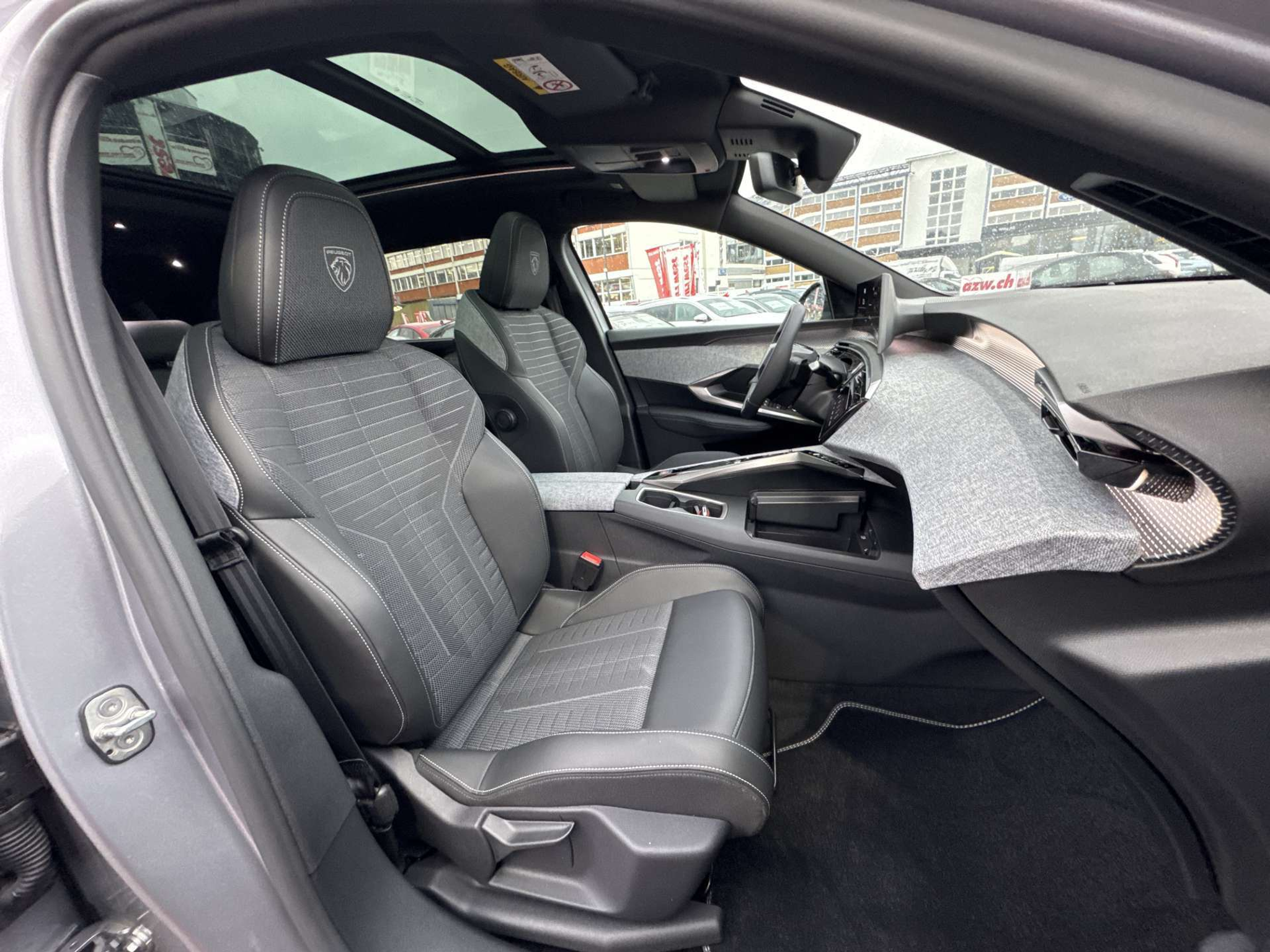 listing desktop thumbnail image 12