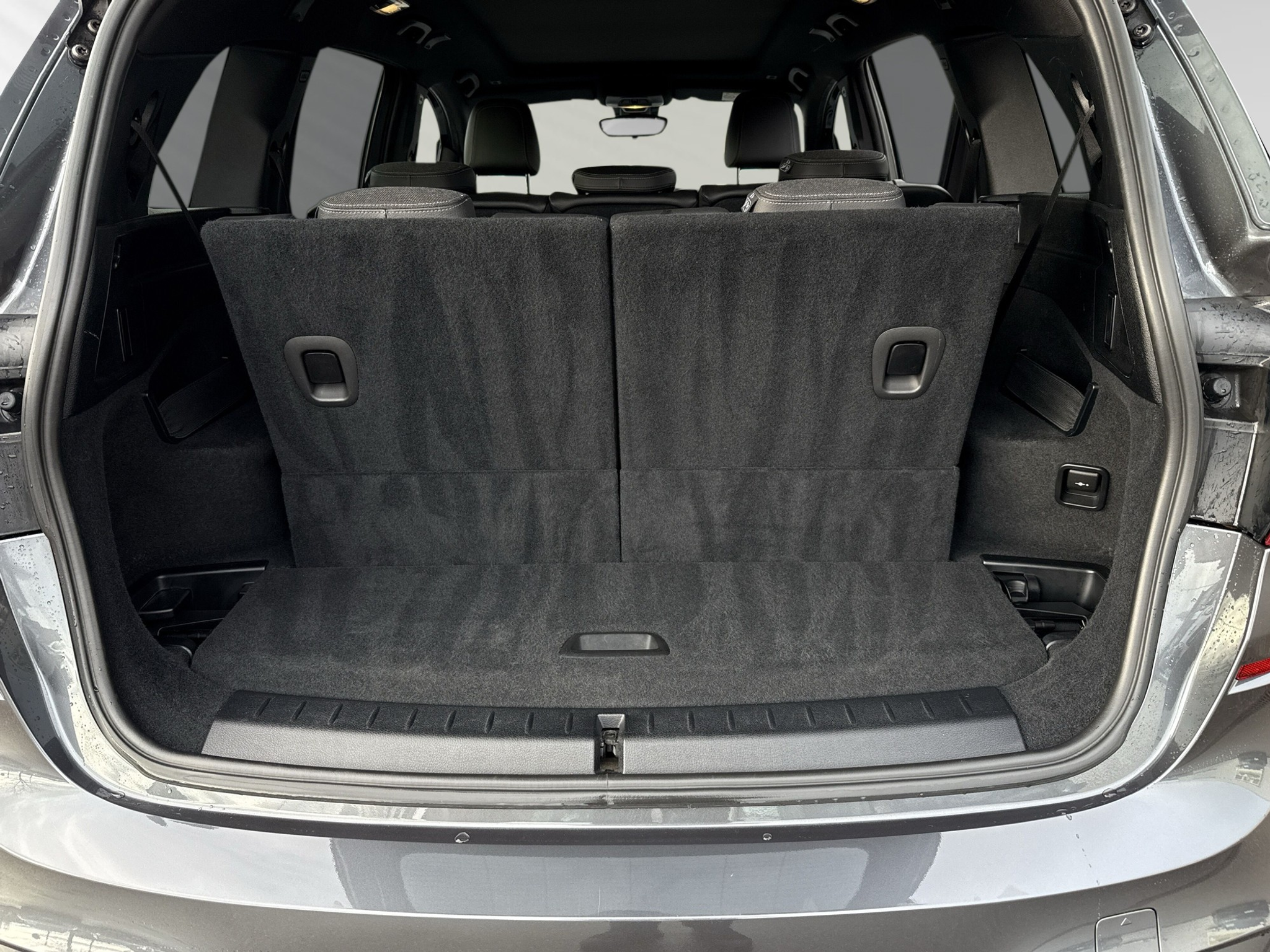 listing desktop thumbnail image 7