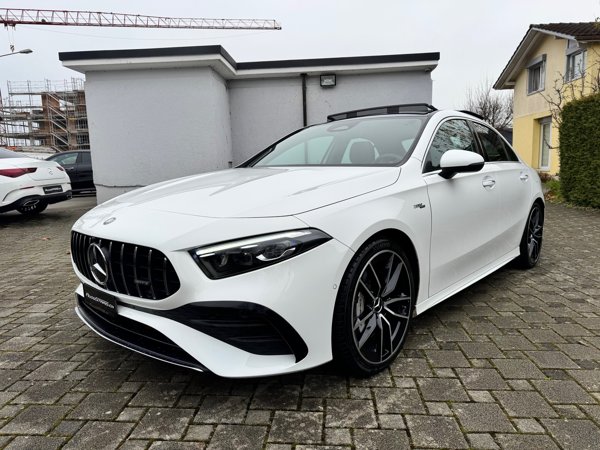 listing desktop thumbnail image 0