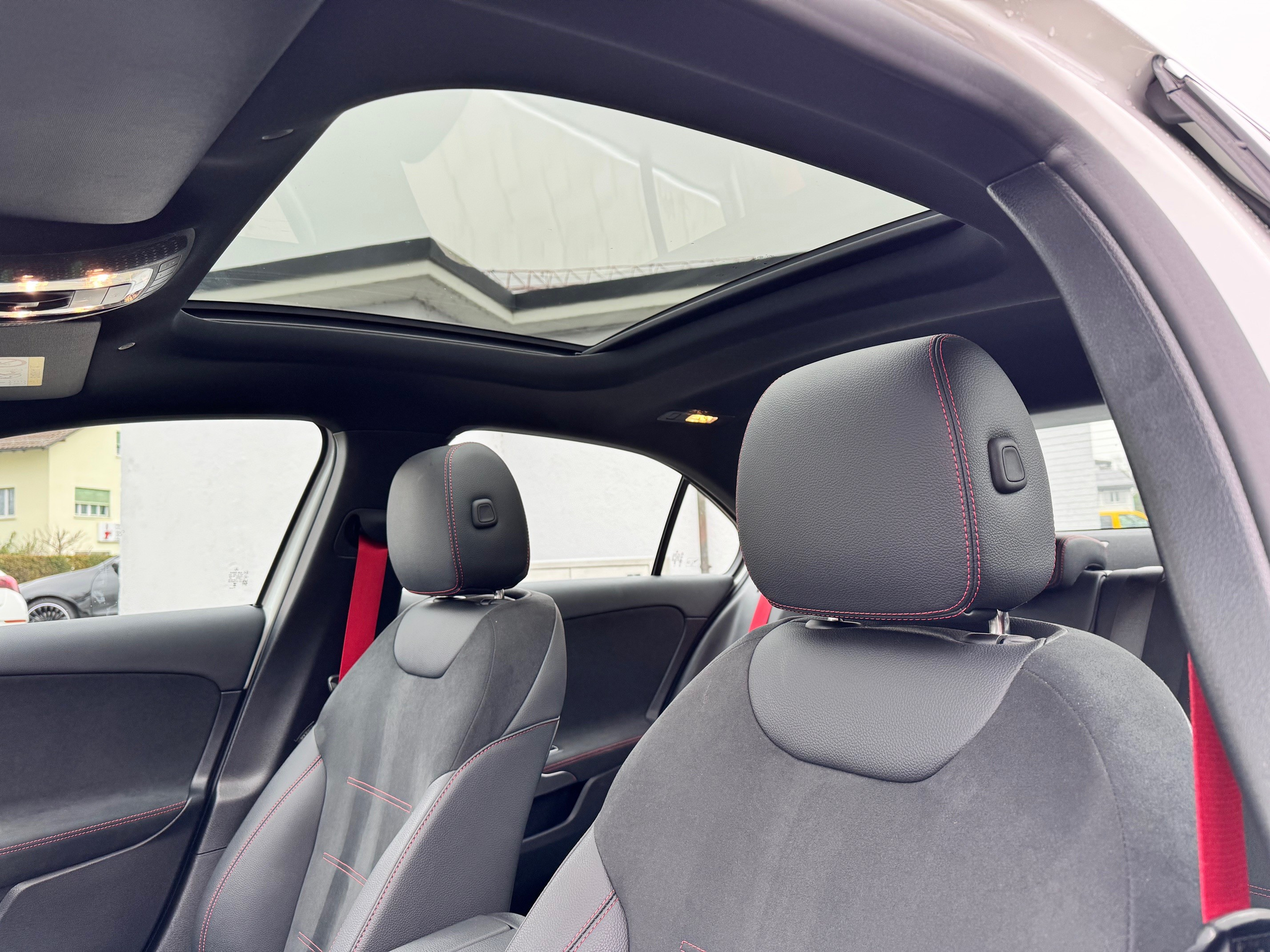 listing desktop thumbnail image 9