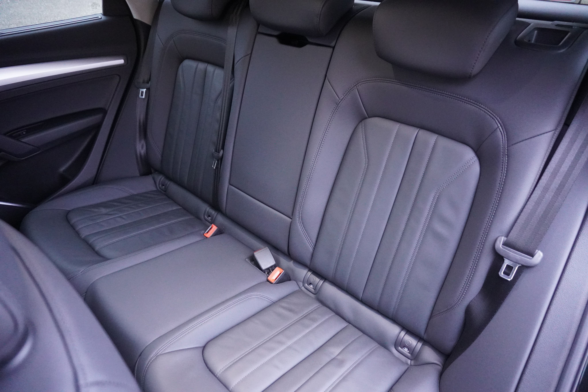 listing desktop thumbnail image 13