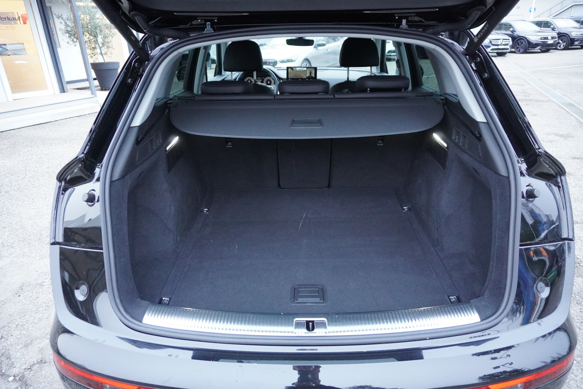 listing desktop thumbnail image 10