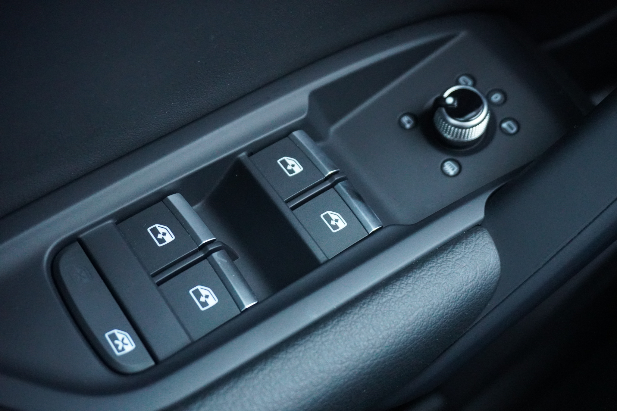 listing desktop thumbnail image 26