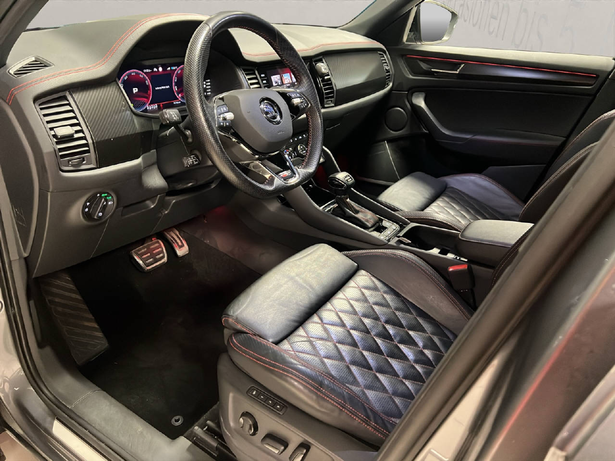 listing desktop thumbnail image 10