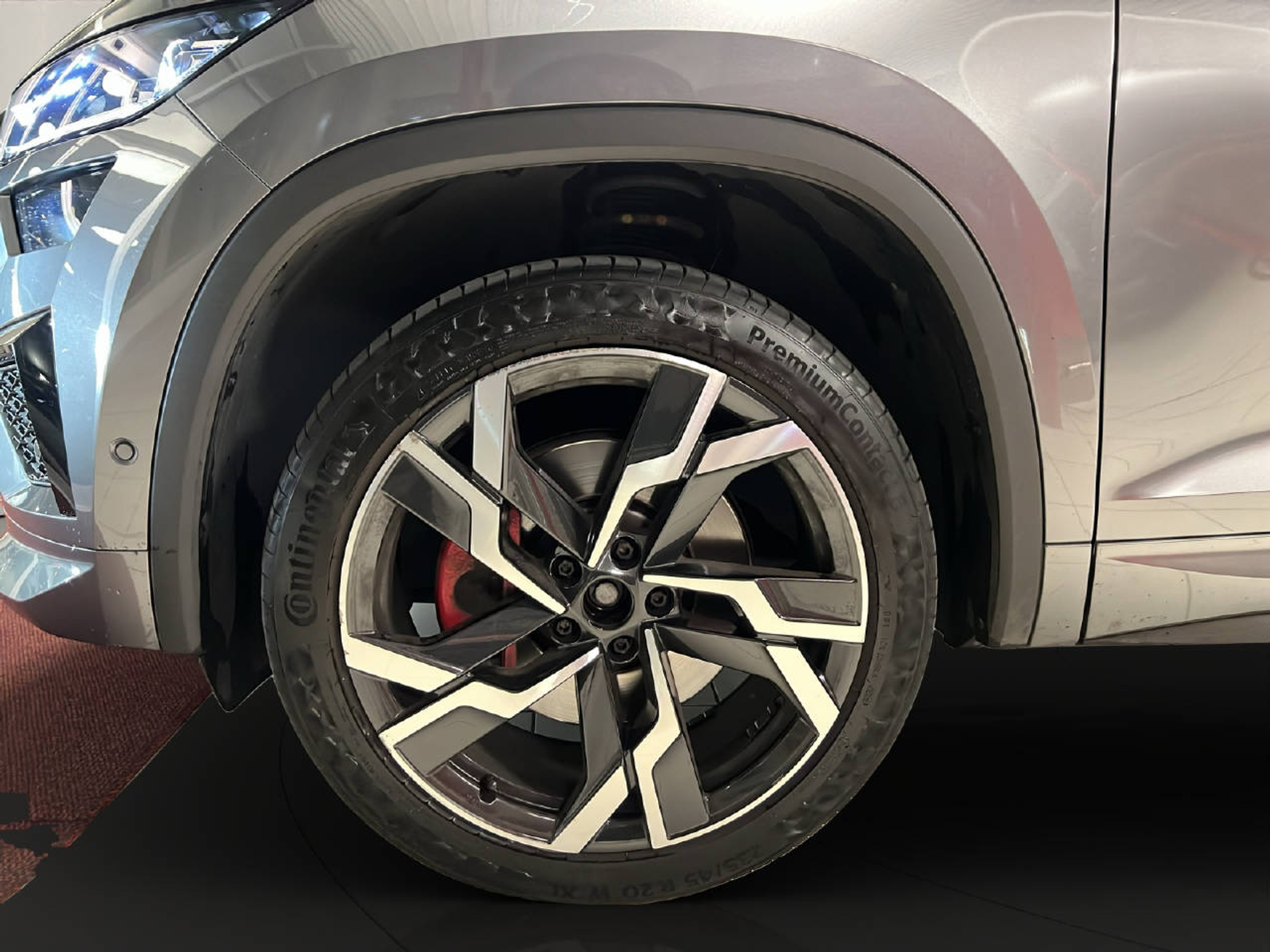 listing desktop thumbnail image 8