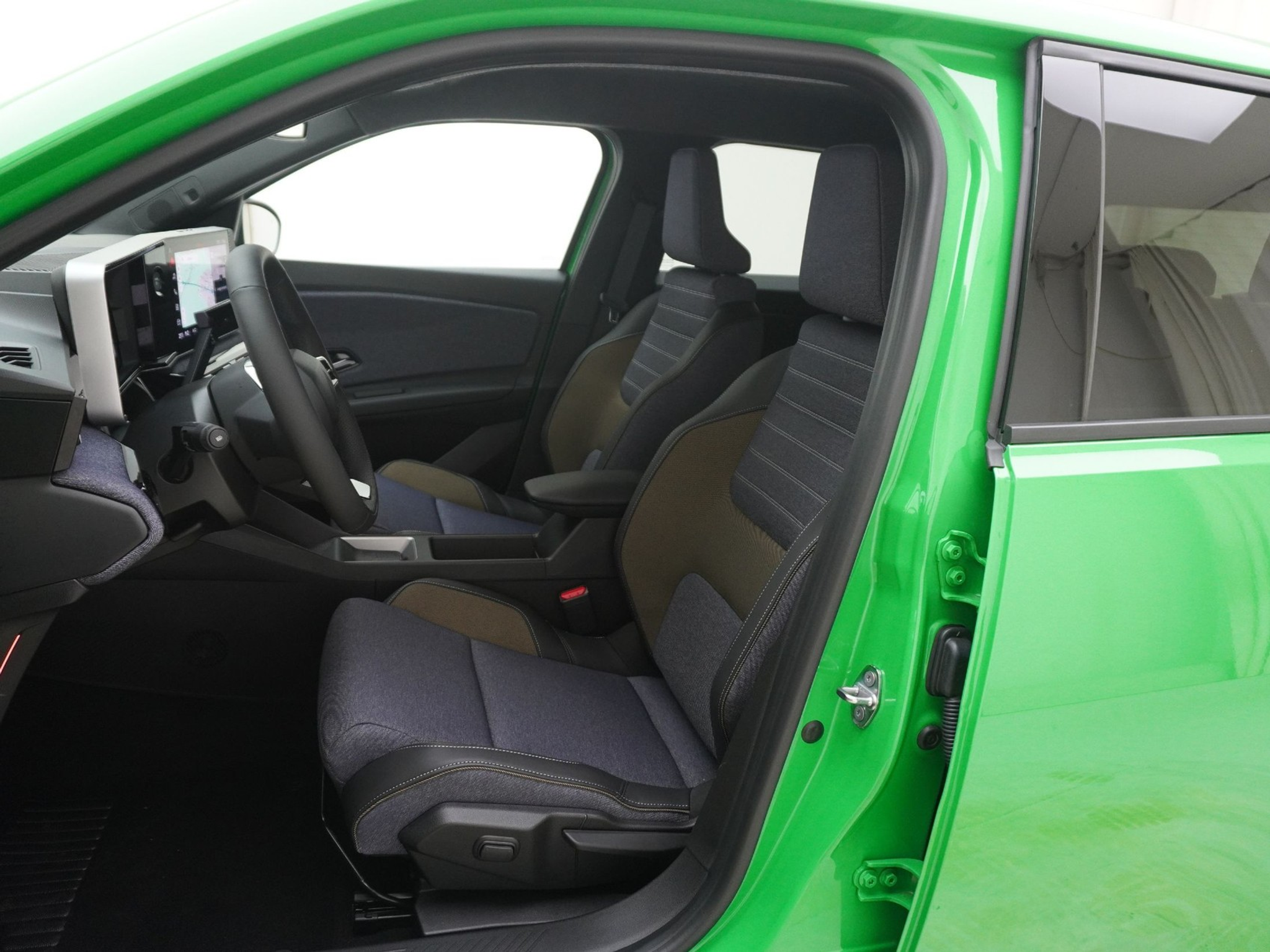 listing desktop thumbnail image 12