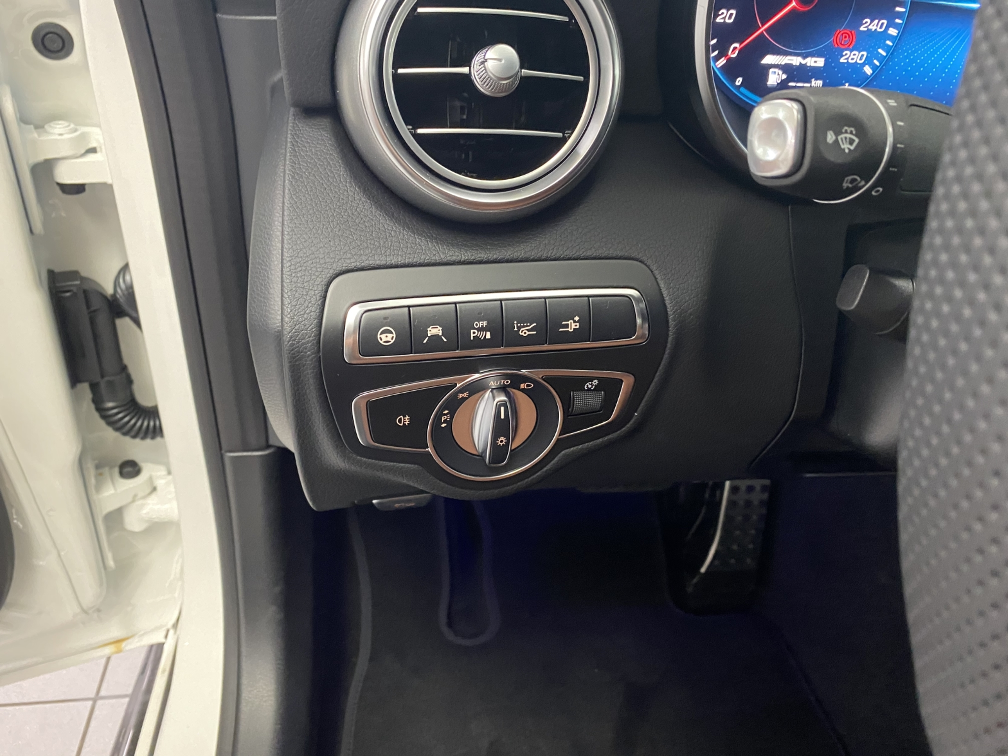 listing desktop thumbnail image 13