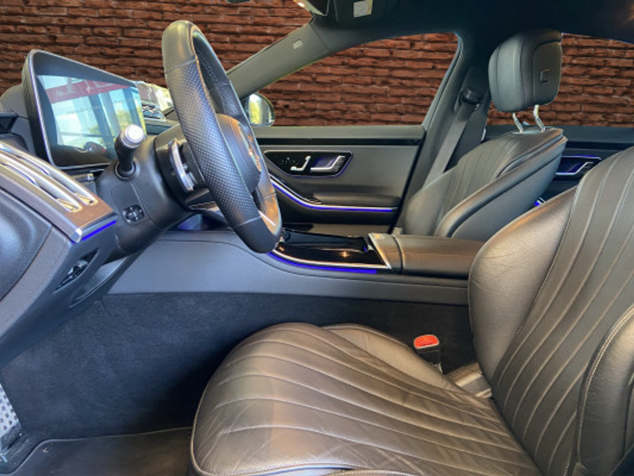 listing desktop thumbnail image 9