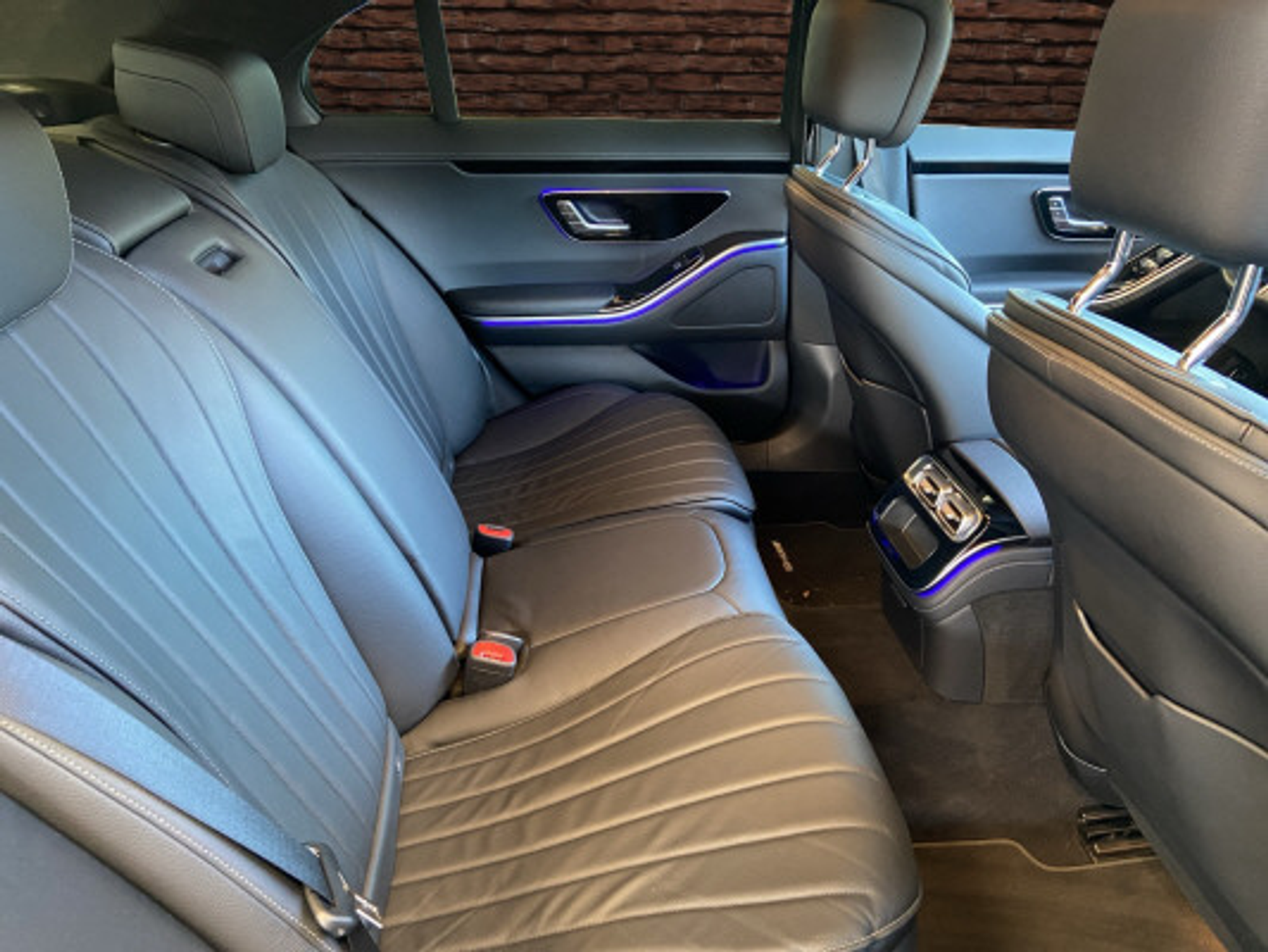 listing desktop thumbnail image 11