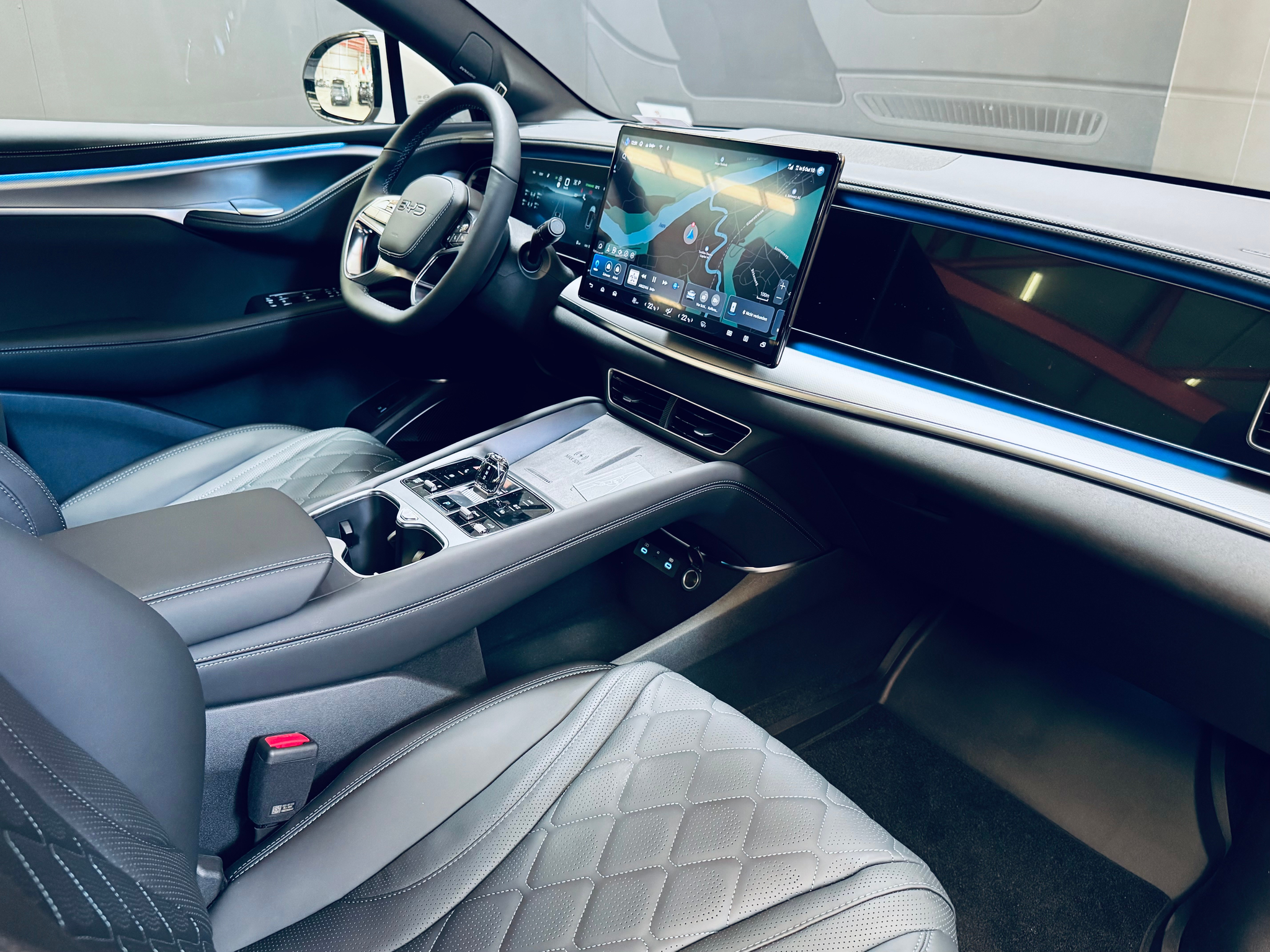 listing desktop thumbnail image 15