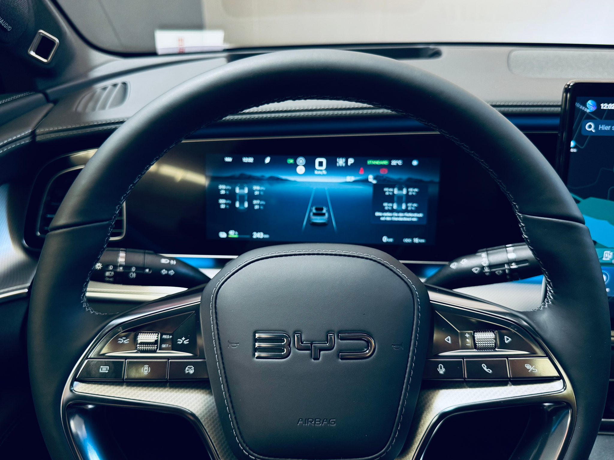 listing desktop thumbnail image 21