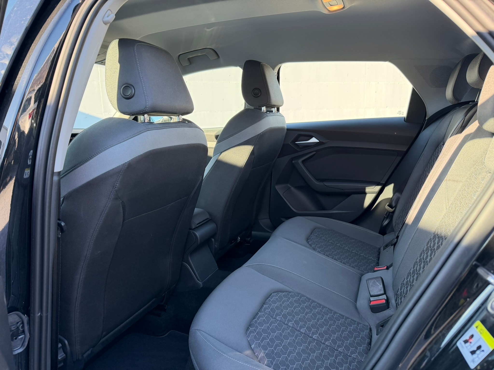 listing desktop thumbnail image 8