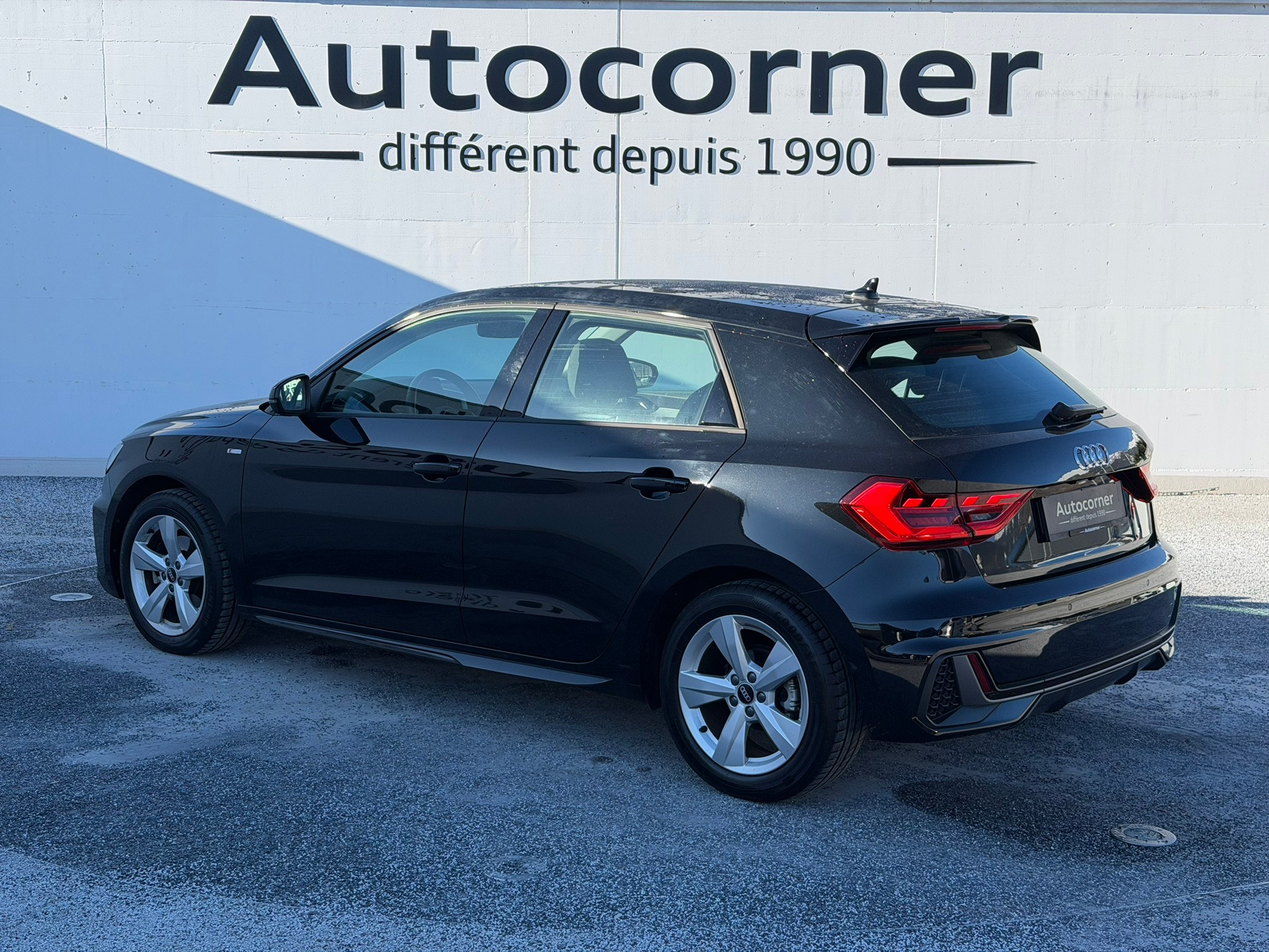 listing desktop thumbnail image 2