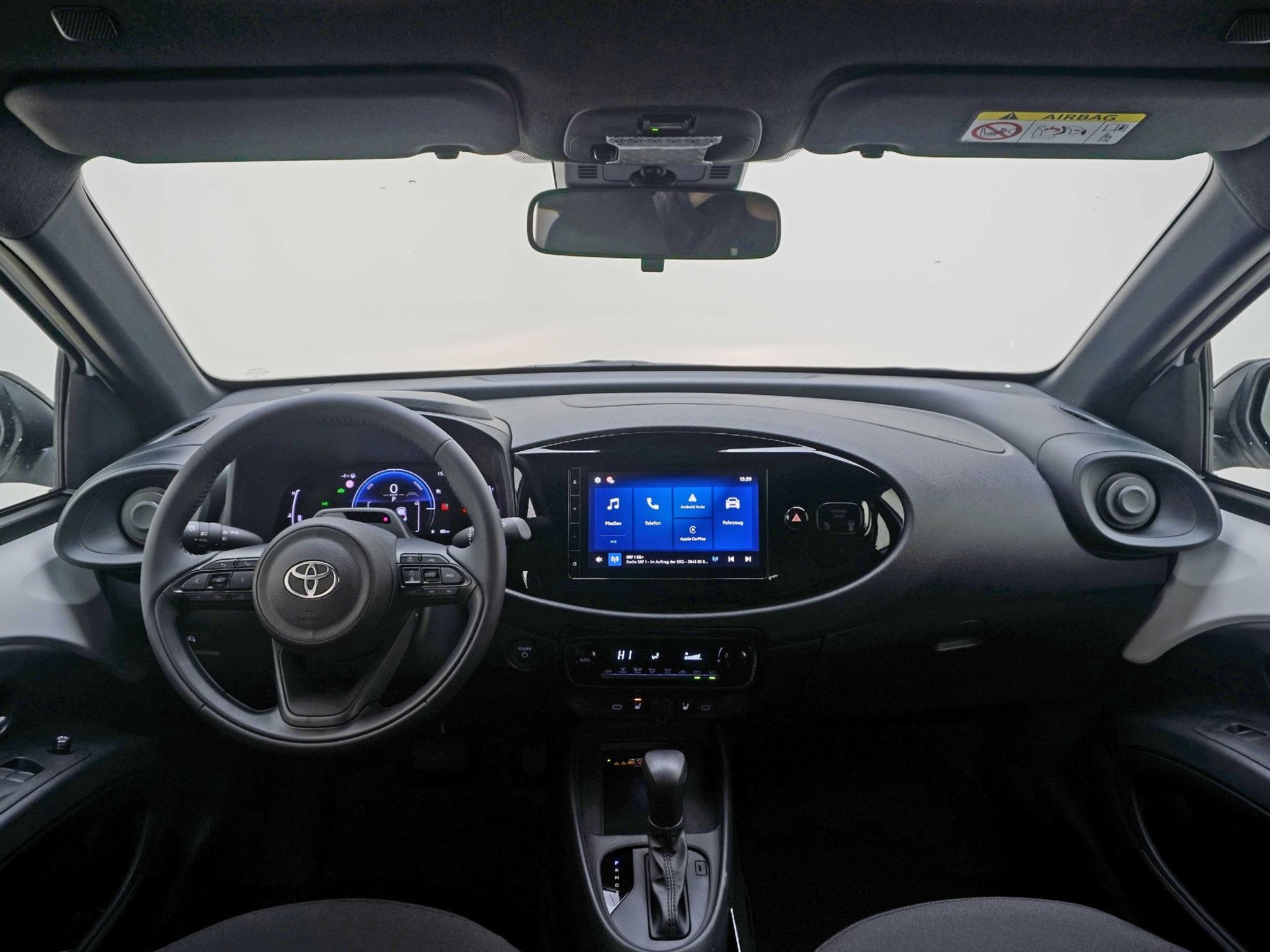 listing desktop thumbnail image 8