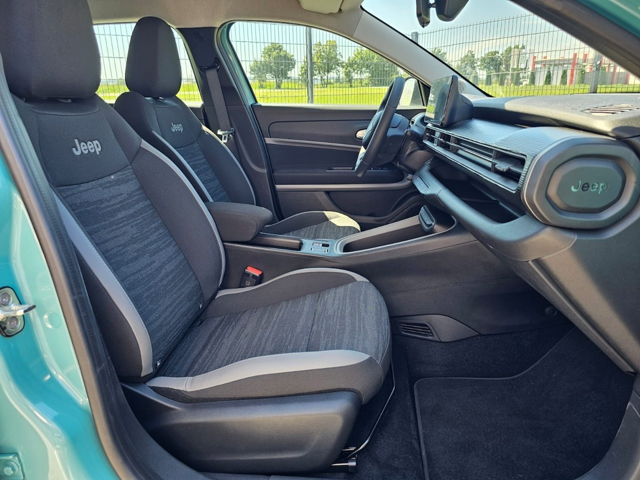 listing desktop thumbnail image 10