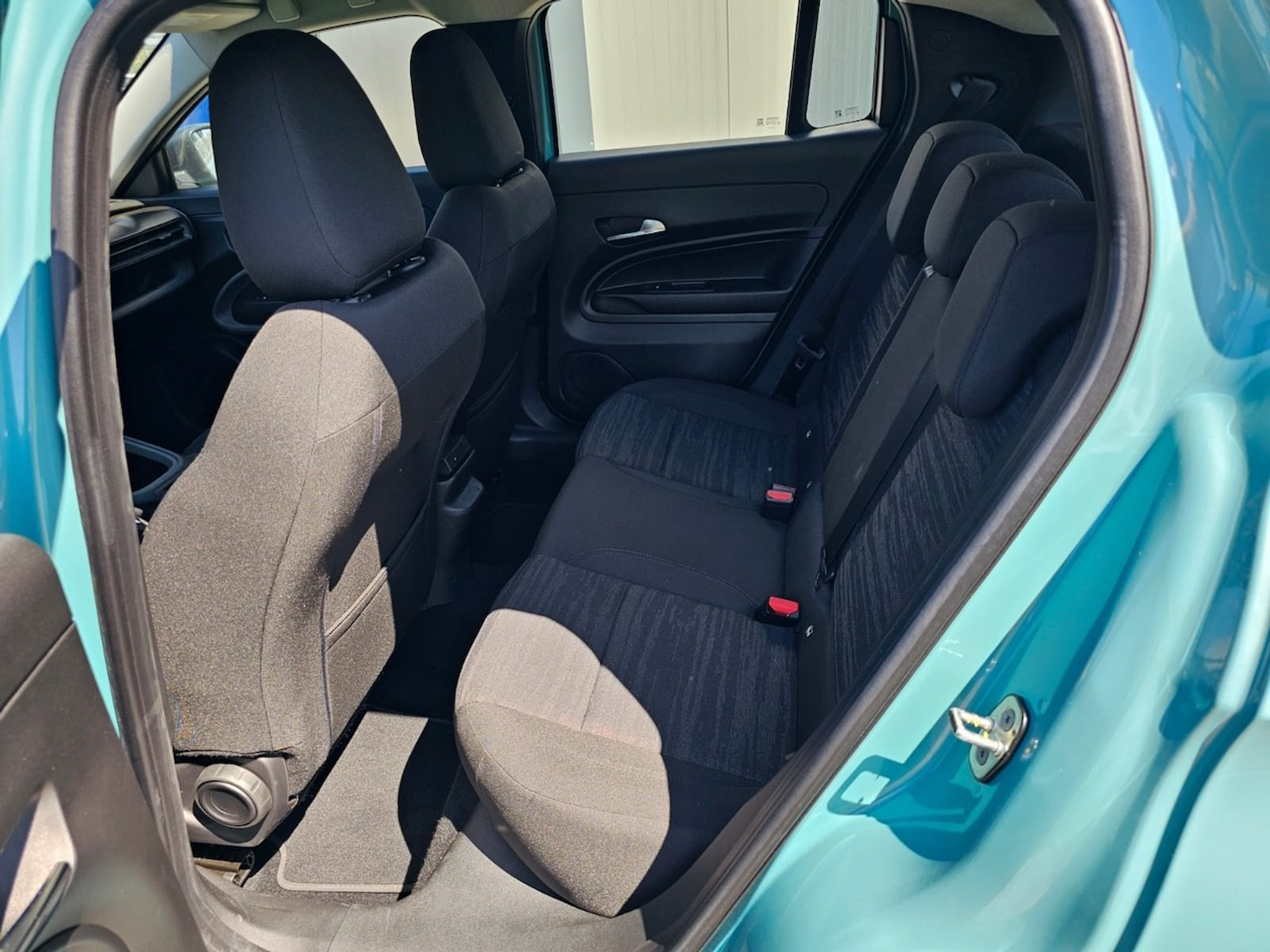 listing desktop thumbnail image 17