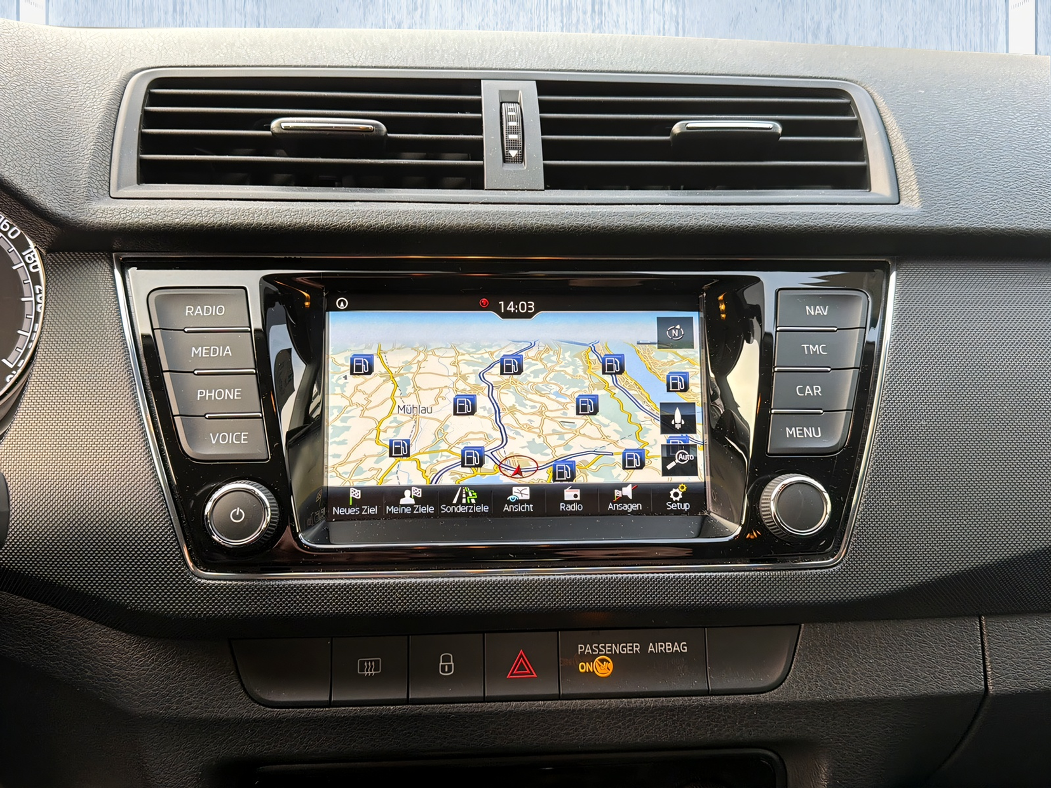 listing desktop thumbnail image 15