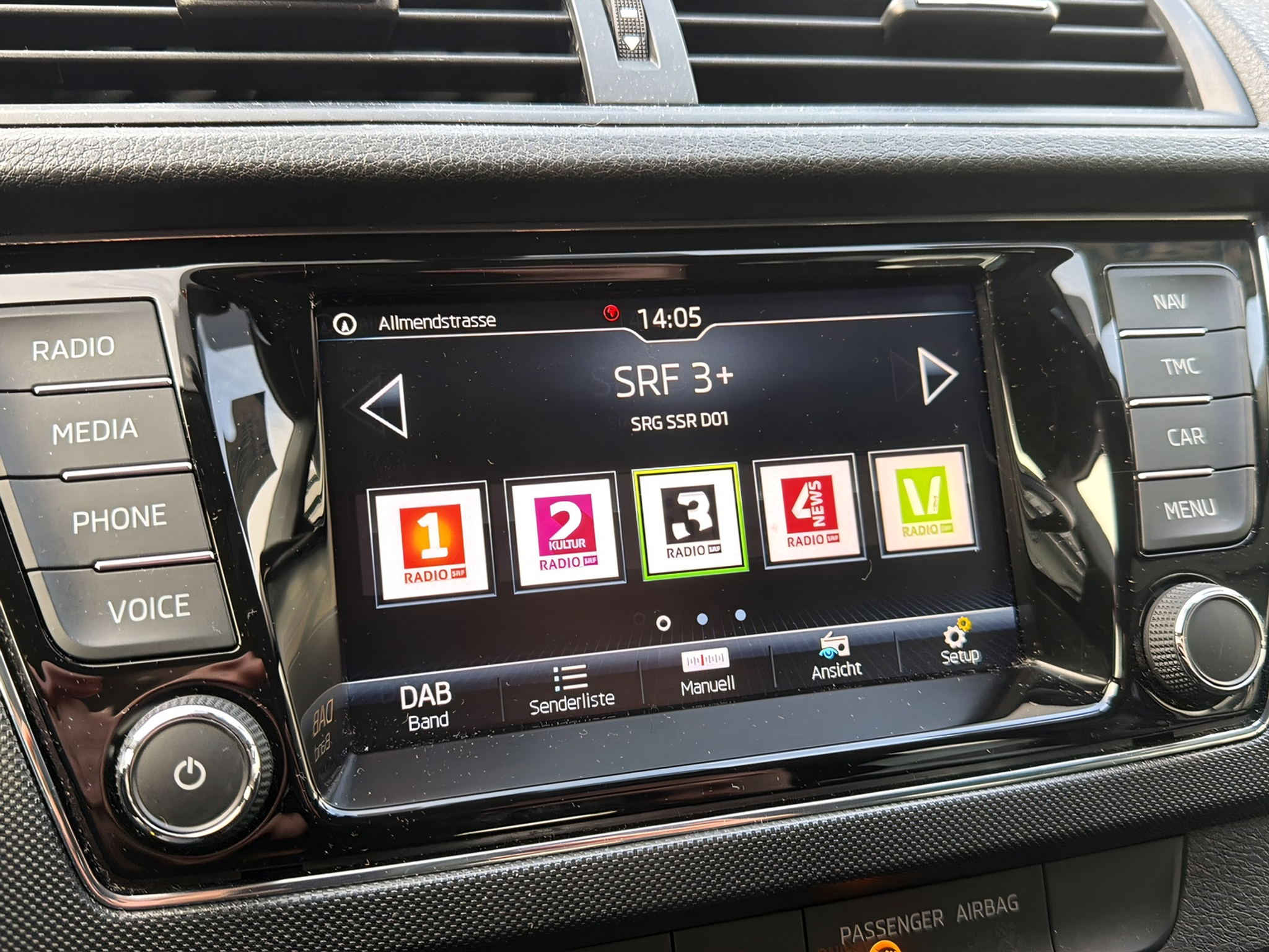 listing desktop thumbnail image 22