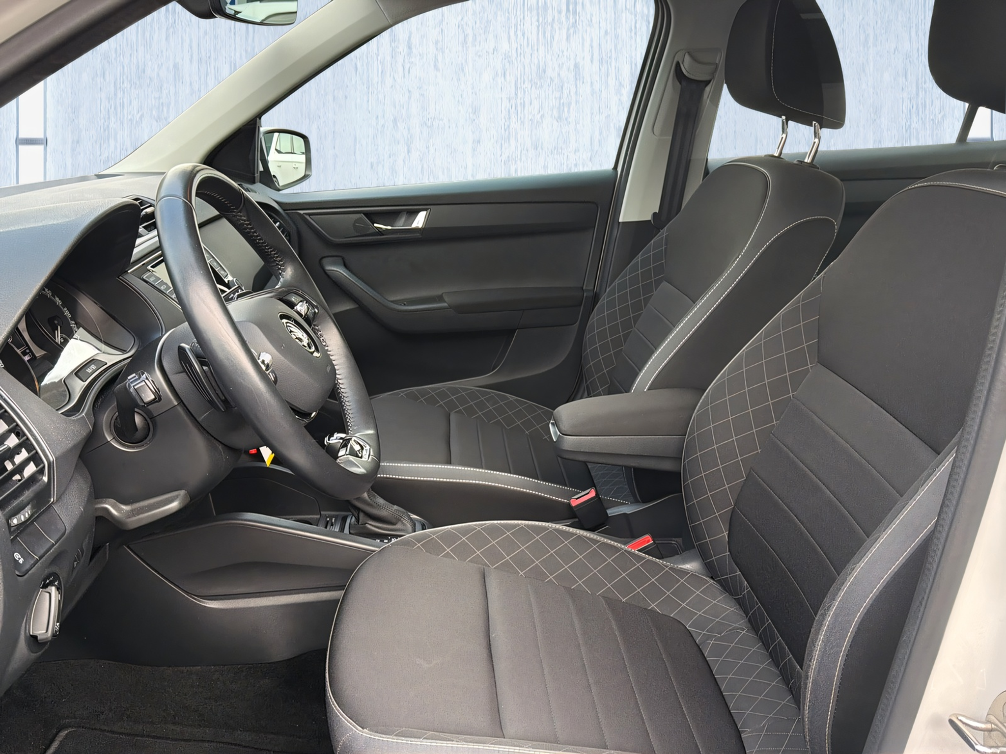 listing desktop thumbnail image 9