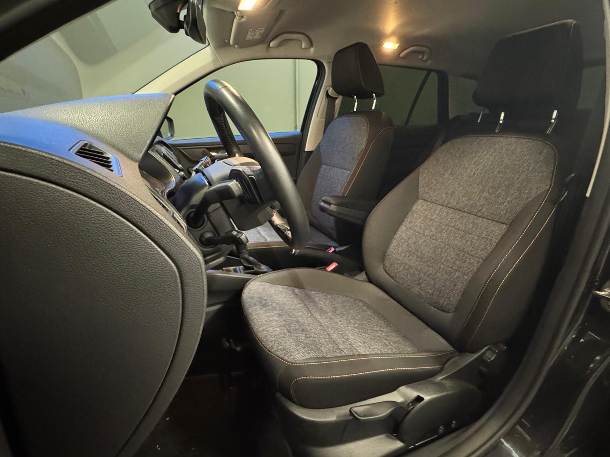 listing desktop thumbnail image 9