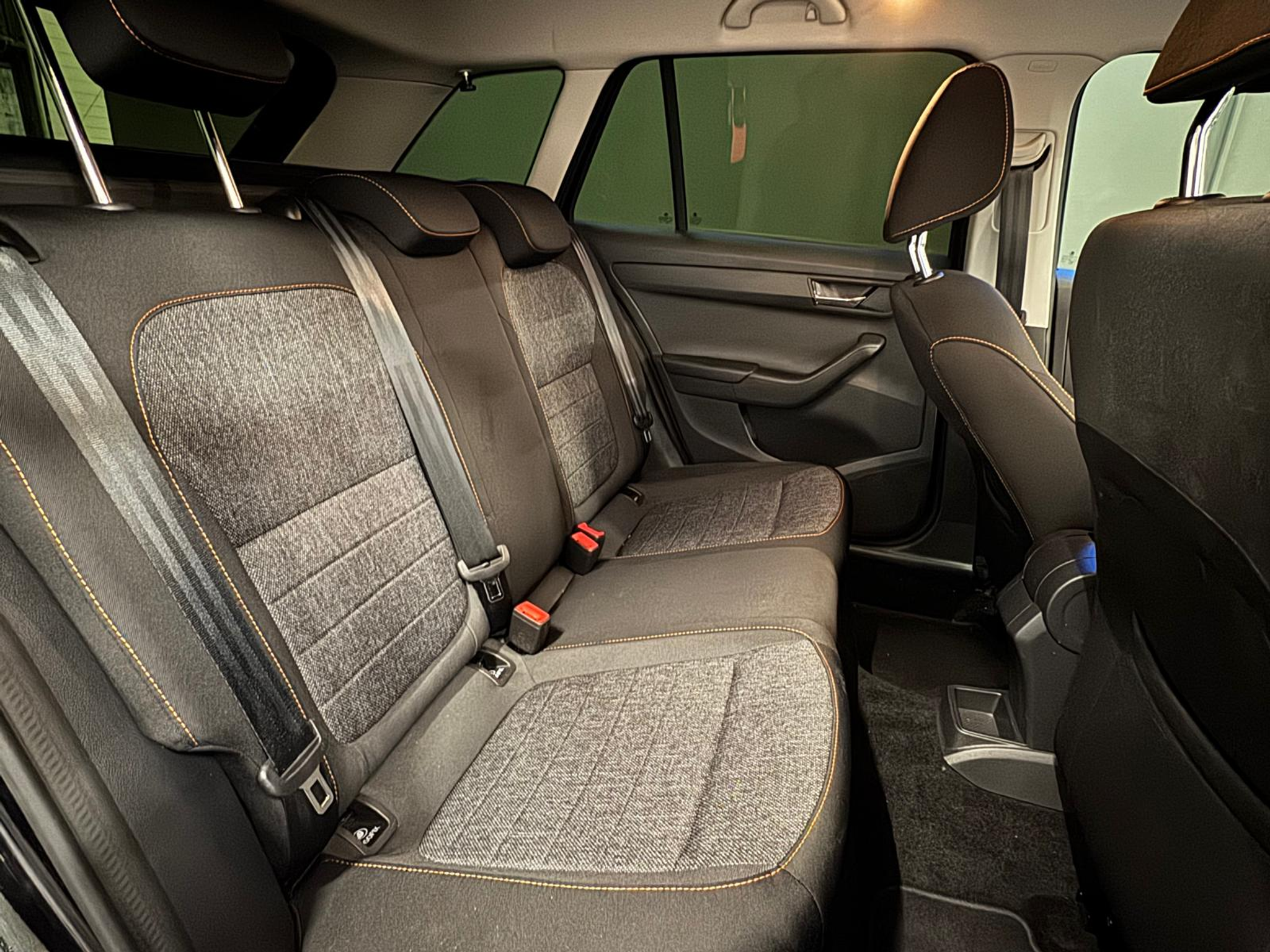 listing desktop thumbnail image 11