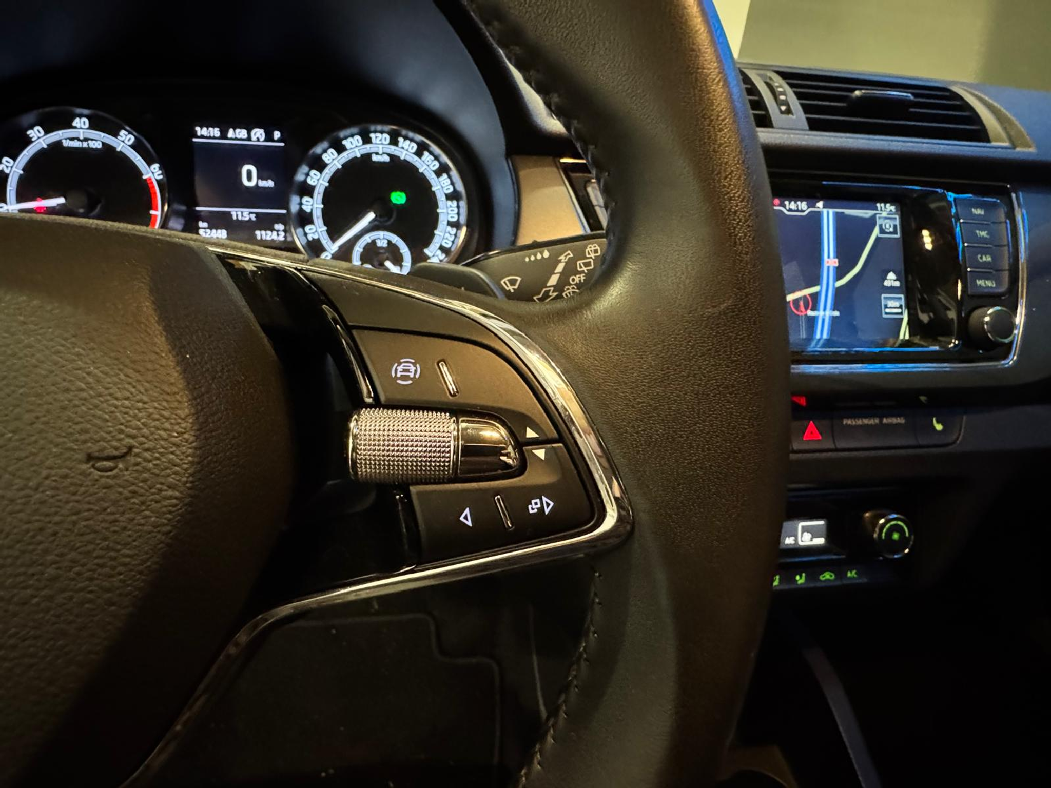 listing desktop thumbnail image 18