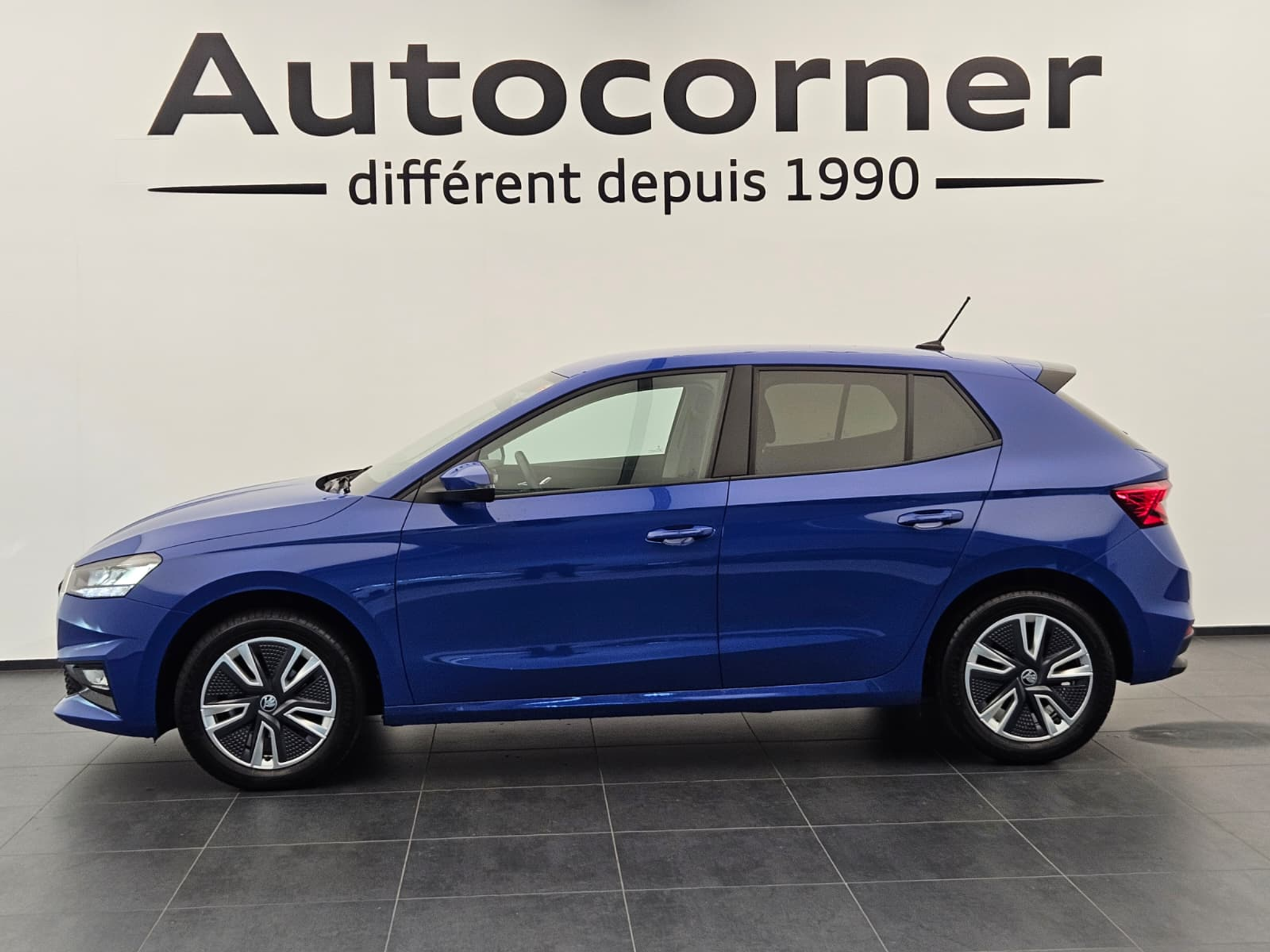 listing desktop thumbnail image 1